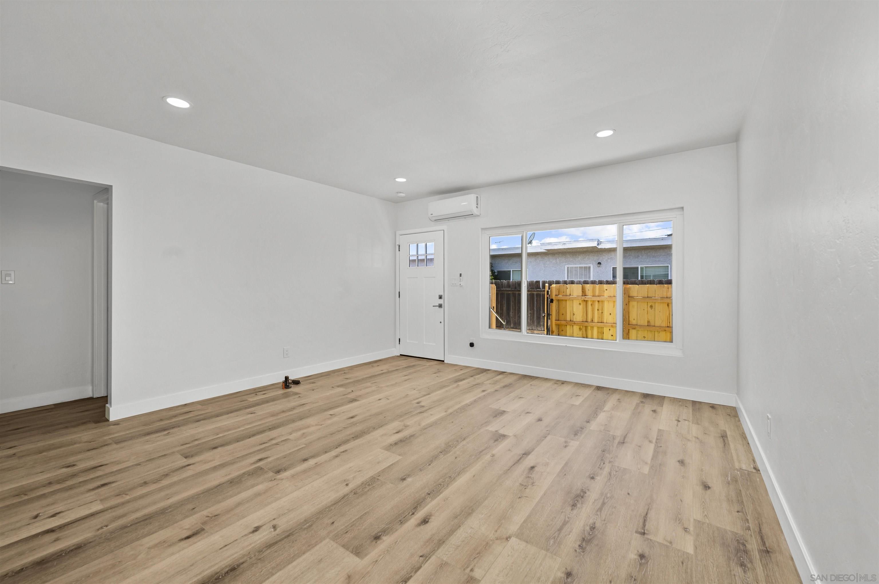 Detail Gallery Image 34 of 40 For 6979-81  Amherst, San Diego,  CA 92115 - – Beds | – Baths