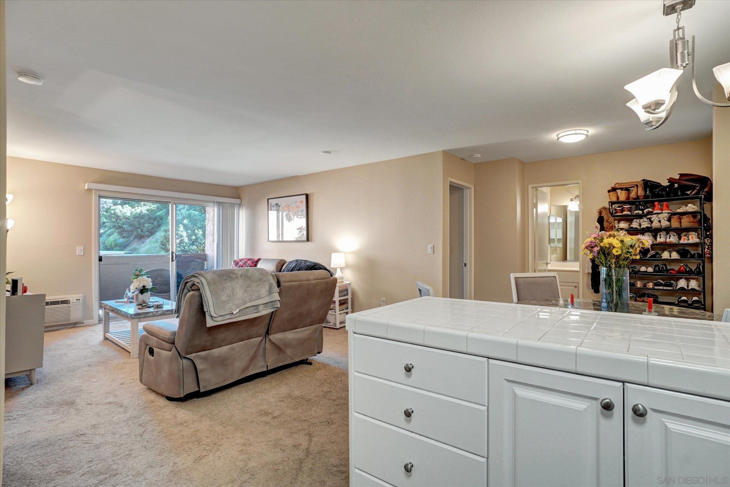 Detail Gallery Image 6 of 30 For 6955  Alvarado Rd  #61,  San Diego,  CA 92120 - 2 Beds | 2 Baths