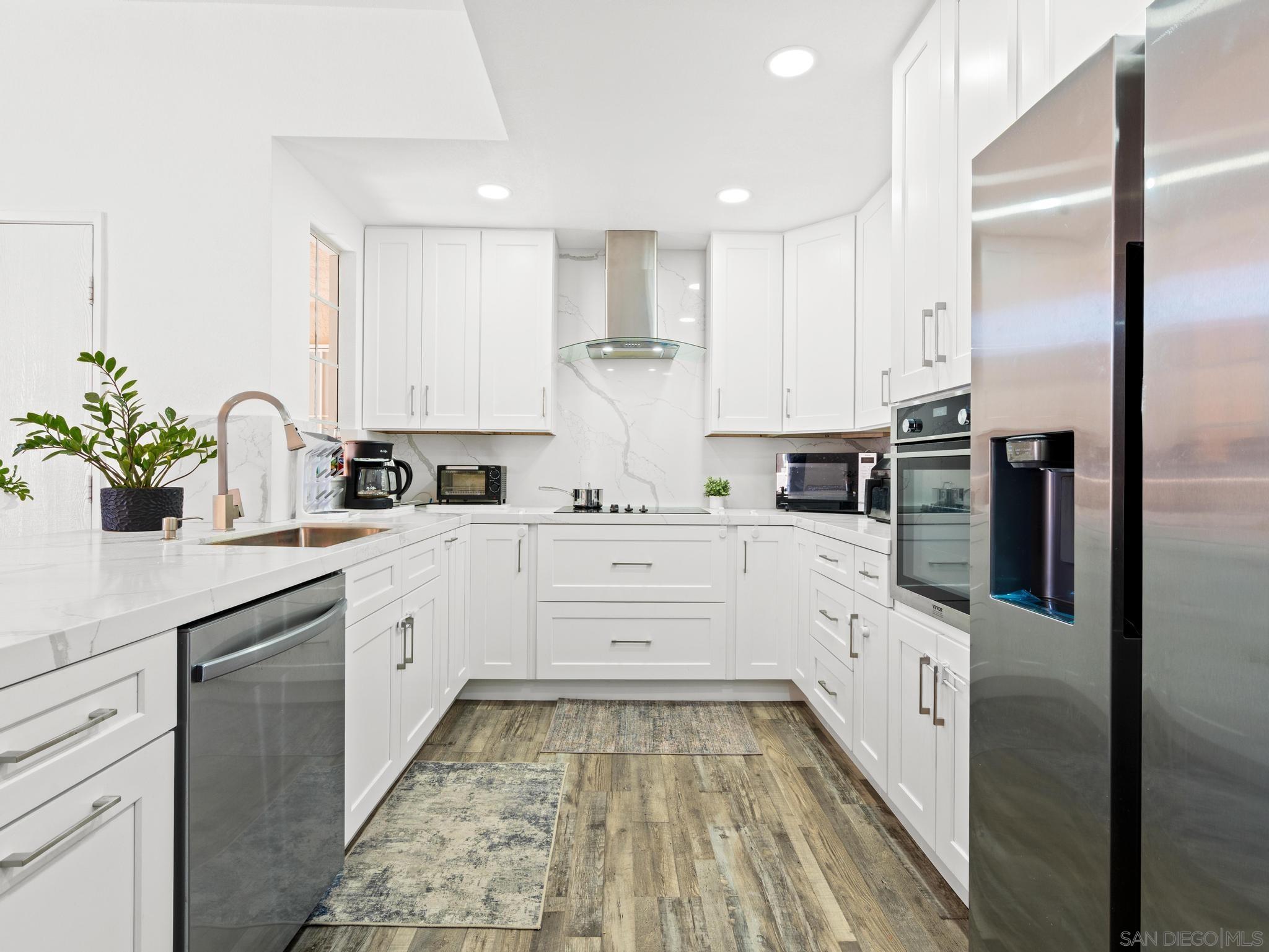 Front Image Thumbnail for SD260007300