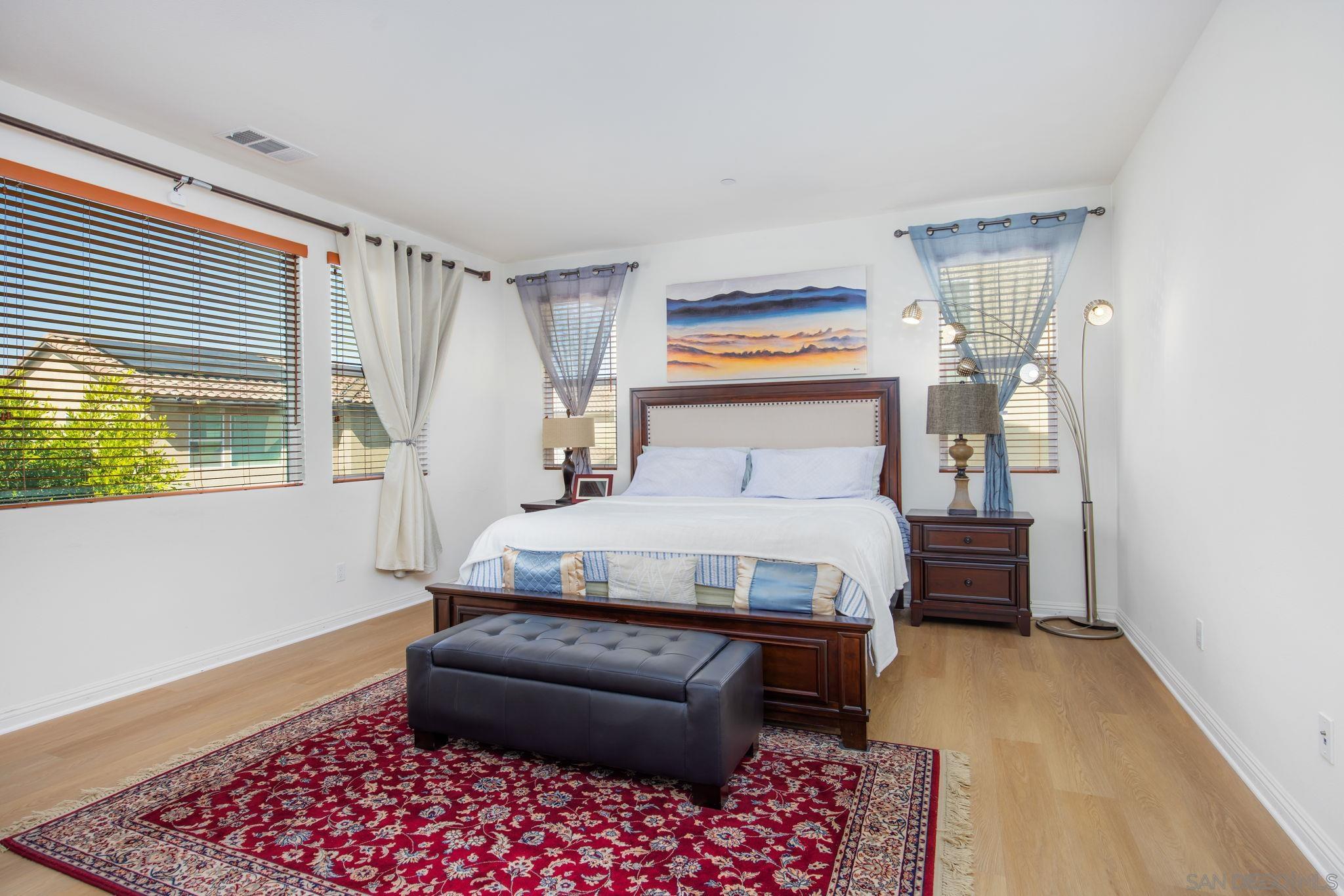 Detail Gallery Image 15 of 39 For 1818  Santa Christina Ave, Chula Vista,  CA 91913 - 4 Beds | 3/1 Baths