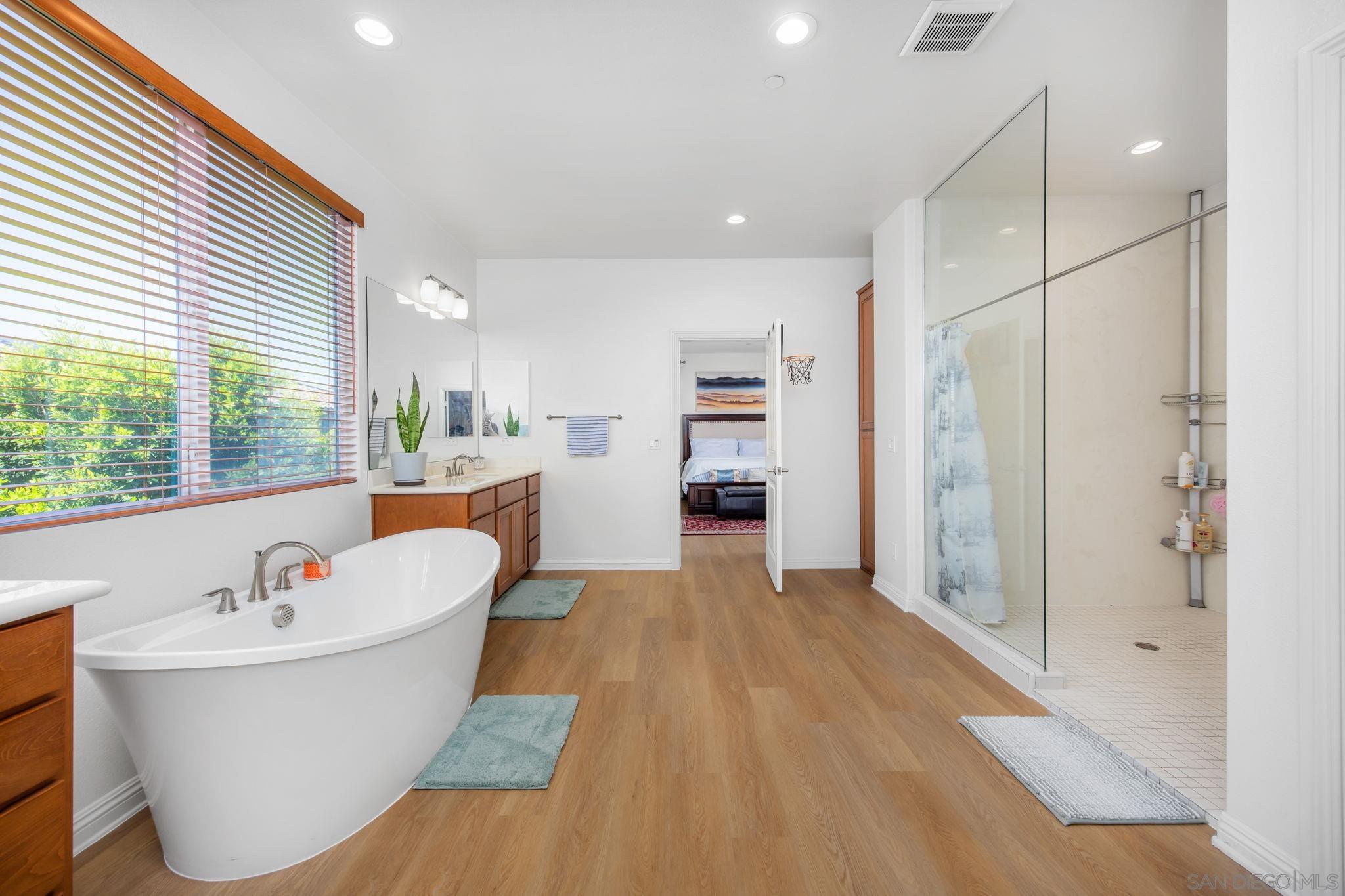 Detail Gallery Image 17 of 39 For 1818  Santa Christina Ave, Chula Vista,  CA 91913 - 4 Beds | 3/1 Baths