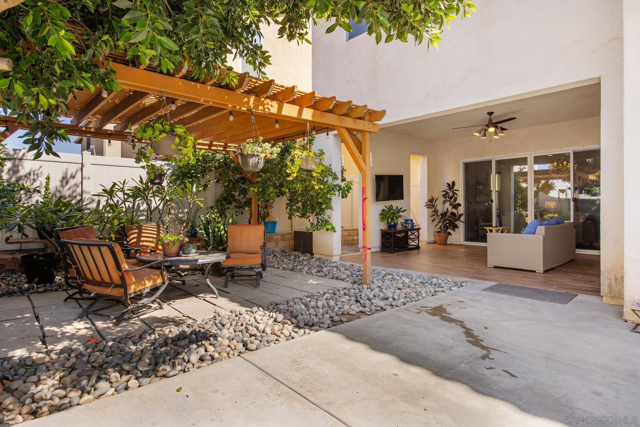 Detail Gallery Image 25 of 39 For 1818  Santa Christina Ave, Chula Vista,  CA 91913 - 4 Beds | 3/1 Baths