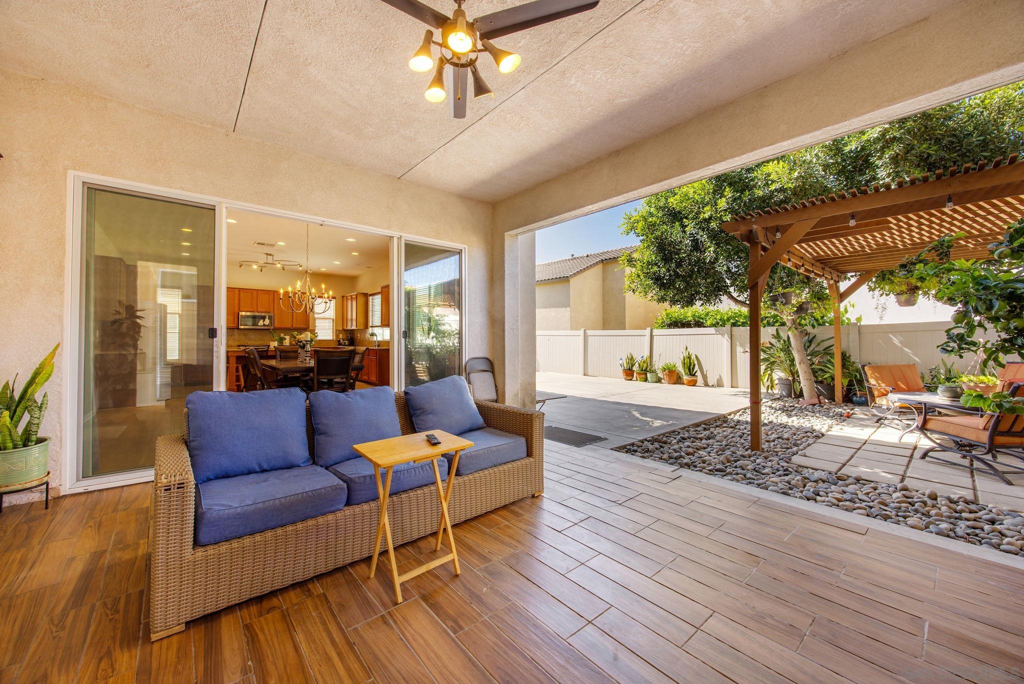 Detail Gallery Image 7 of 39 For 1818  Santa Christina Ave, Chula Vista,  CA 91913 - 4 Beds | 3/1 Baths