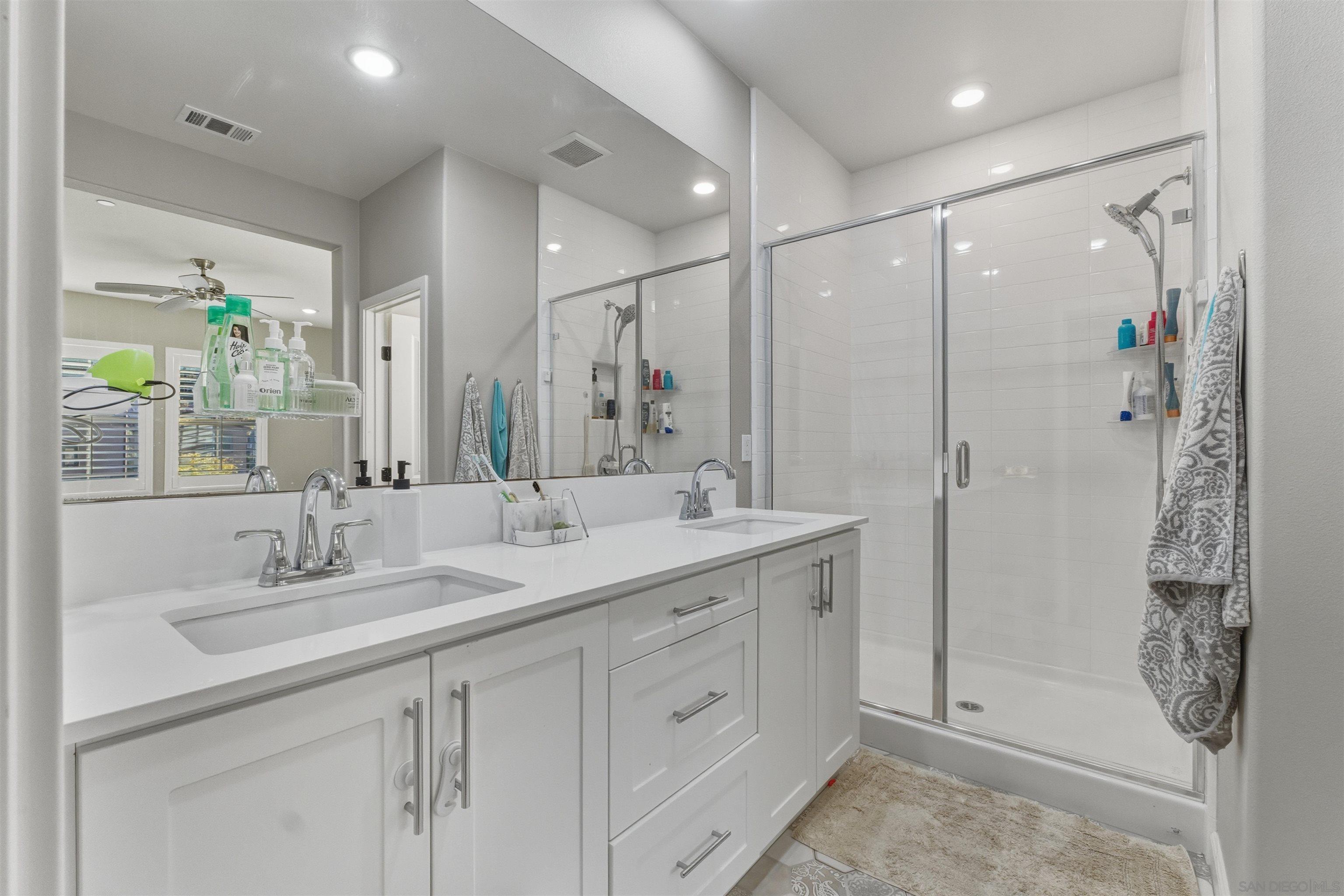 Detail Gallery Image 18 of 33 For 10849  Blake Way, San Diego,  CA 92129 - 3 Beds | 2 Baths