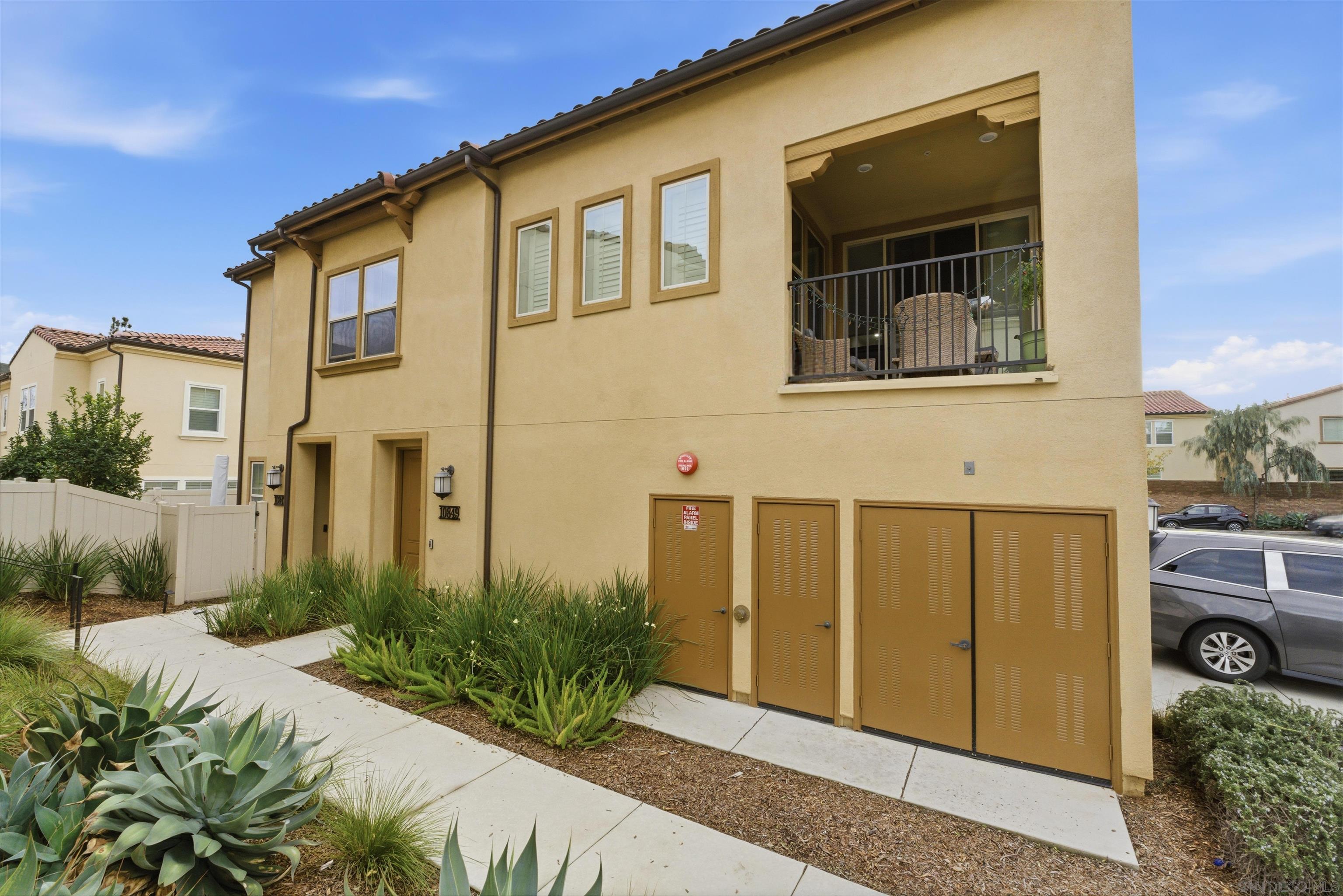 Detail Gallery Image 5 of 33 For 10849  Blake Way, San Diego,  CA 92129 - 3 Beds | 2 Baths