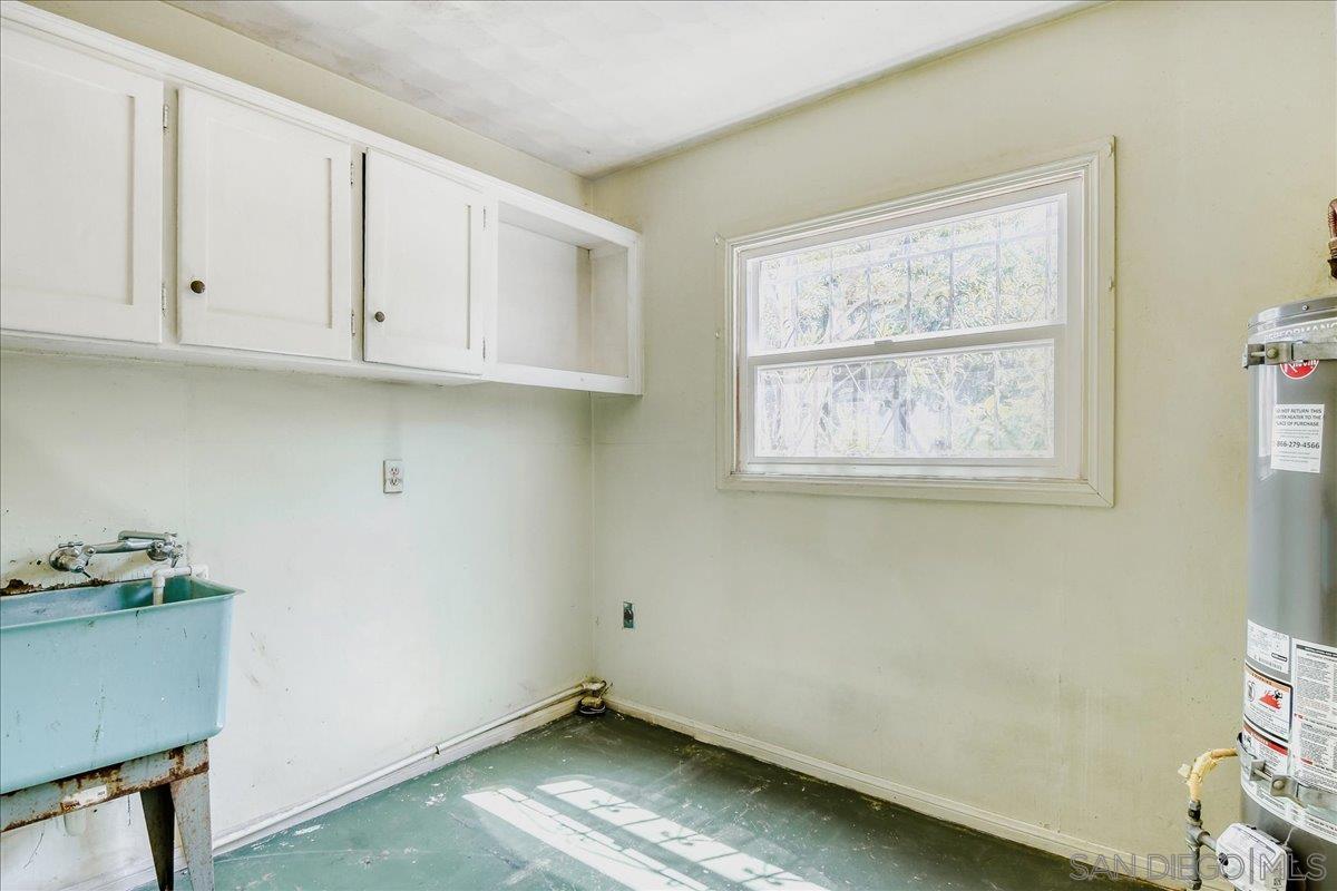 Detail Gallery Image 18 of 30 For 2120 E 20th Street, National City,  CA 91950 - 3 Beds | 2 Baths