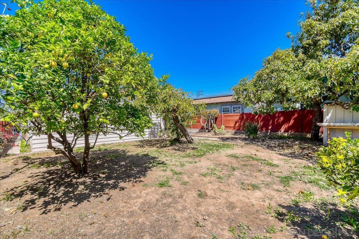 Detail Gallery Image 7 of 30 For 2120 E 20th Street, National City,  CA 91950 - 3 Beds | 2 Baths