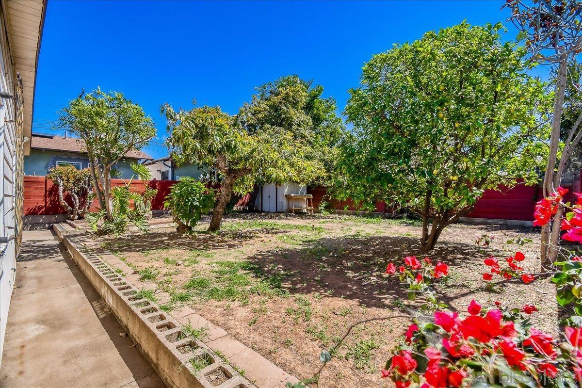 Detail Gallery Image 8 of 30 For 2120 E 20th Street, National City,  CA 91950 - 3 Beds | 2 Baths