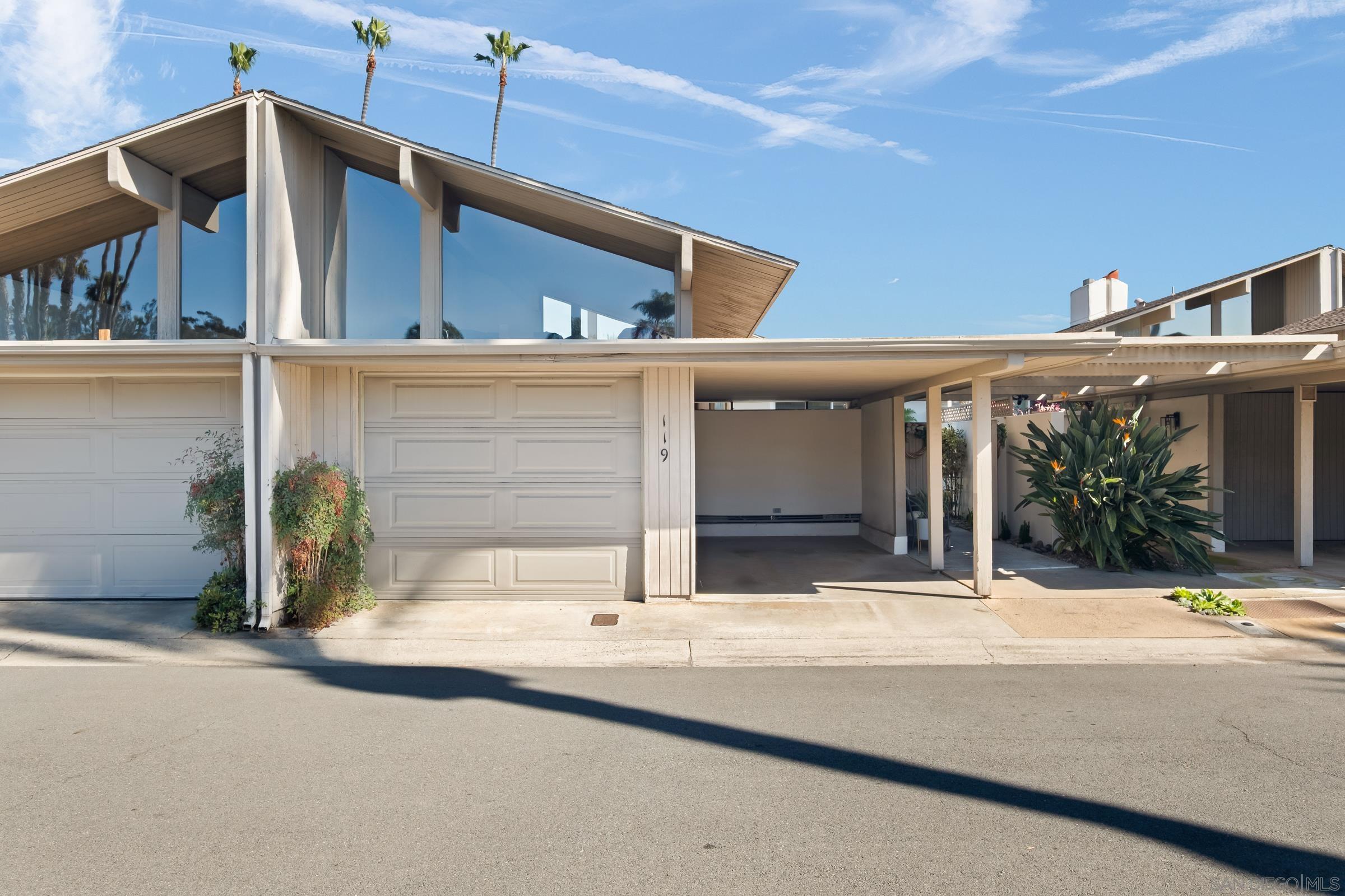 Detail Gallery Image 2 of 33 For 119  via Coronado, Rancho Santa Fe,  CA 92091 - 2 Beds | 2 Baths