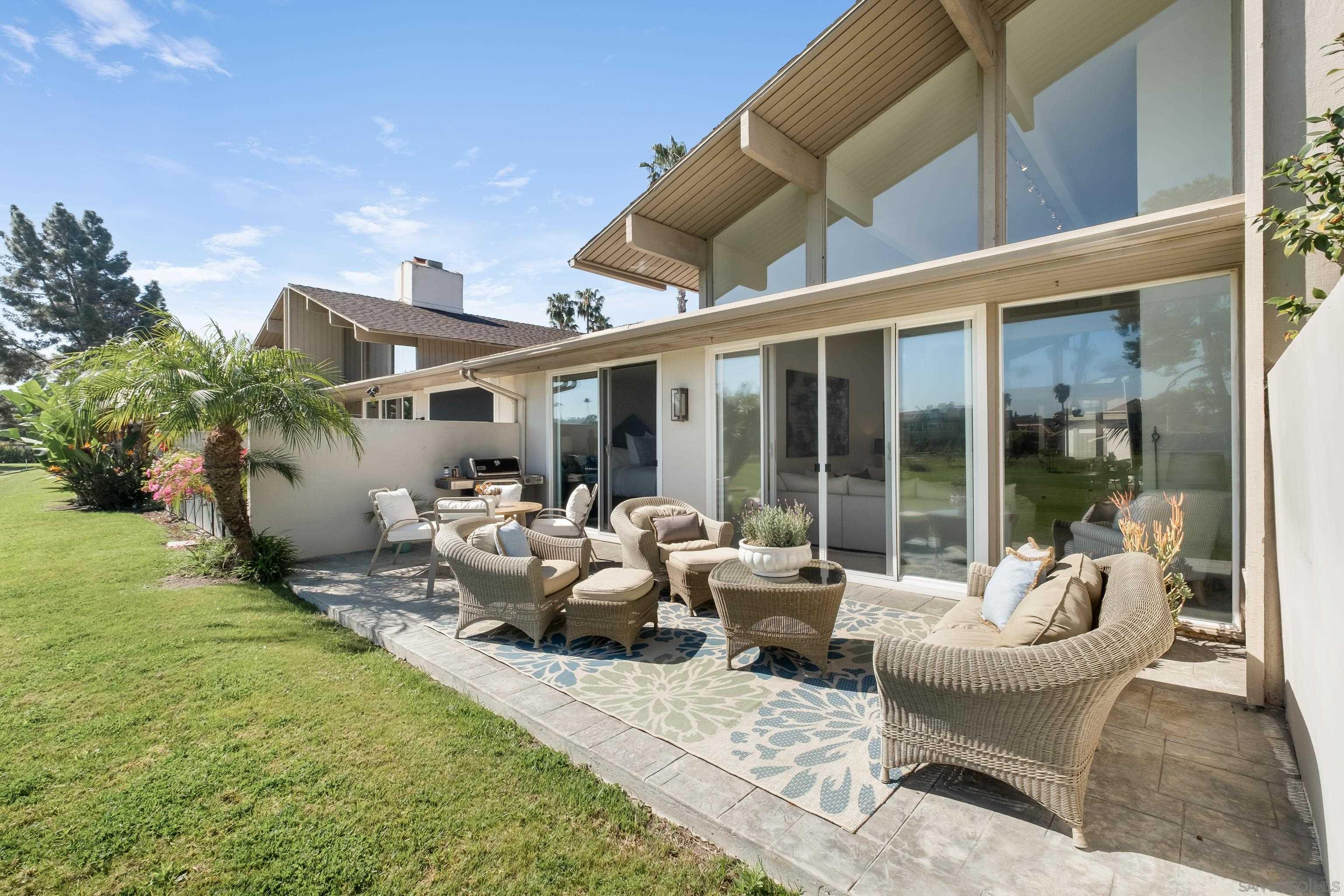 Detail Gallery Image 18 of 33 For 119  via Coronado, Rancho Santa Fe,  CA 92091 - 2 Beds | 2 Baths