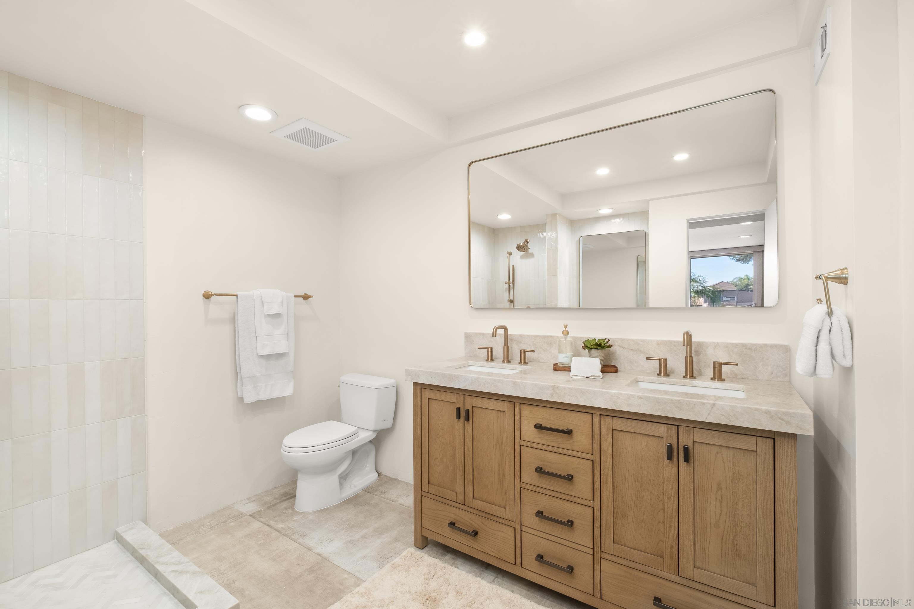 Detail Gallery Image 21 of 33 For 119  via Coronado, Rancho Santa Fe,  CA 92091 - 2 Beds | 2 Baths