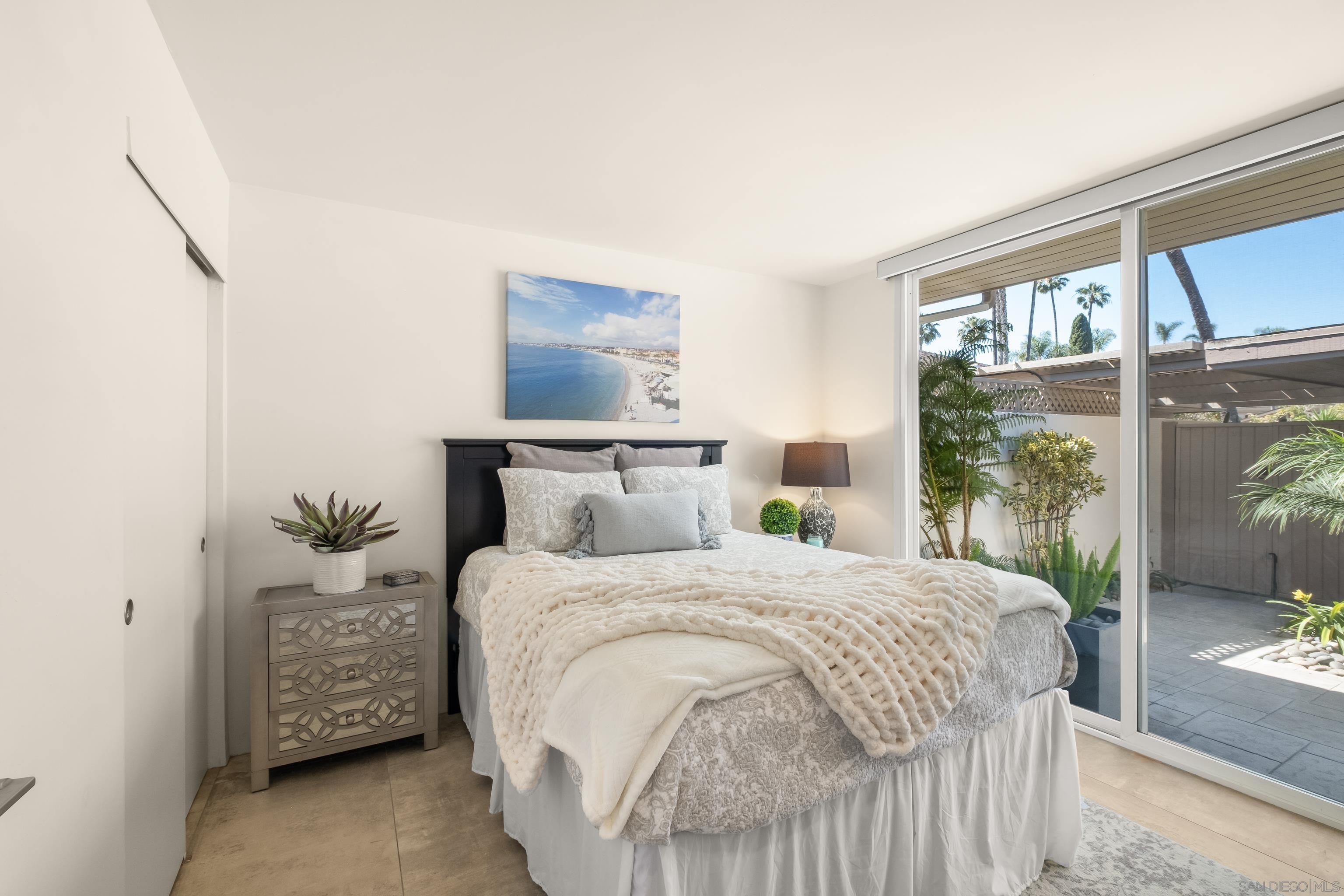 Detail Gallery Image 25 of 33 For 119  via Coronado, Rancho Santa Fe,  CA 92091 - 2 Beds | 2 Baths