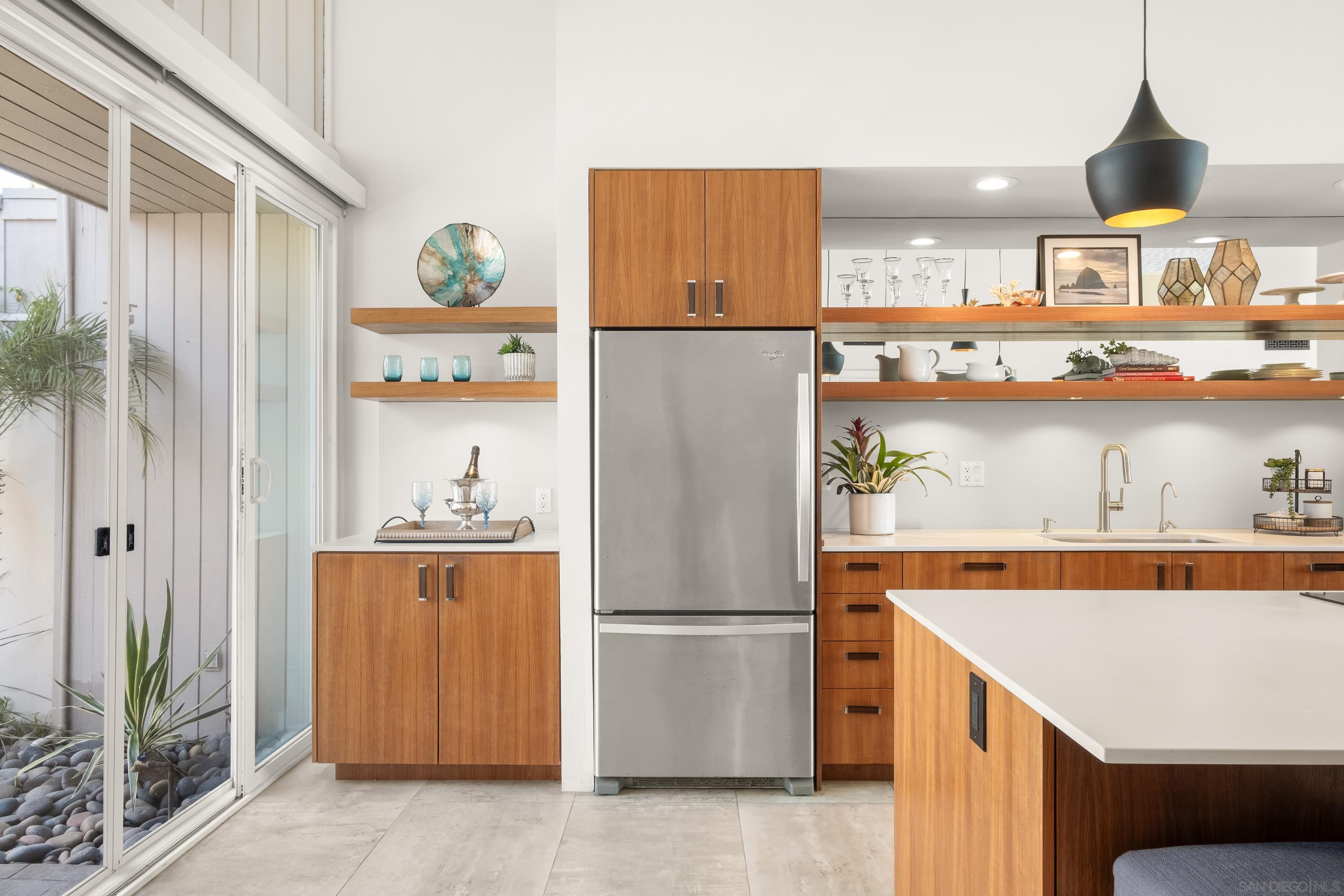 Detail Gallery Image 4 of 33 For 119  via Coronado, Rancho Santa Fe,  CA 92091 - 2 Beds | 2 Baths