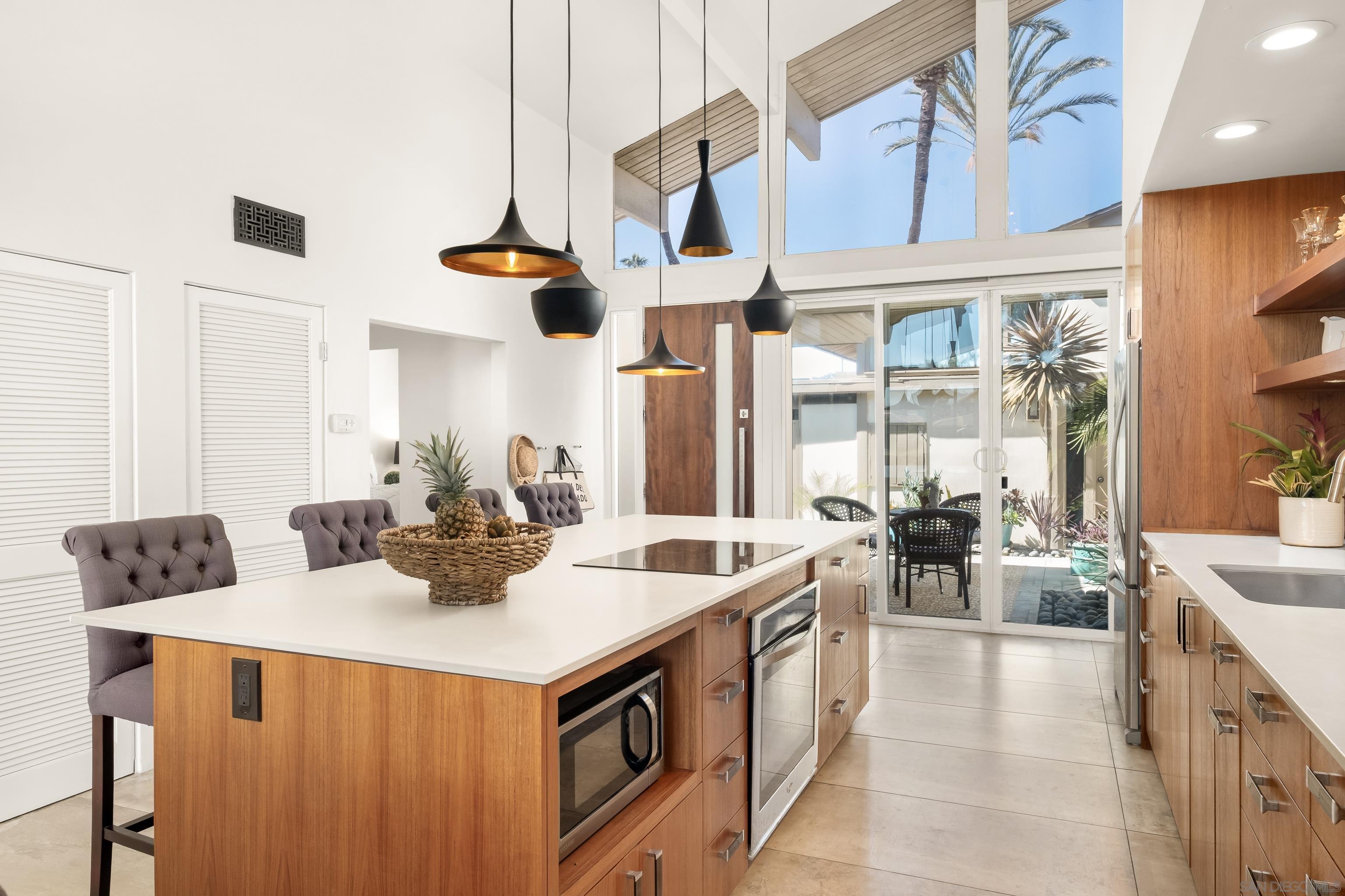 Detail Gallery Image 10 of 33 For 119  via Coronado, Rancho Santa Fe,  CA 92091 - 2 Beds | 2 Baths