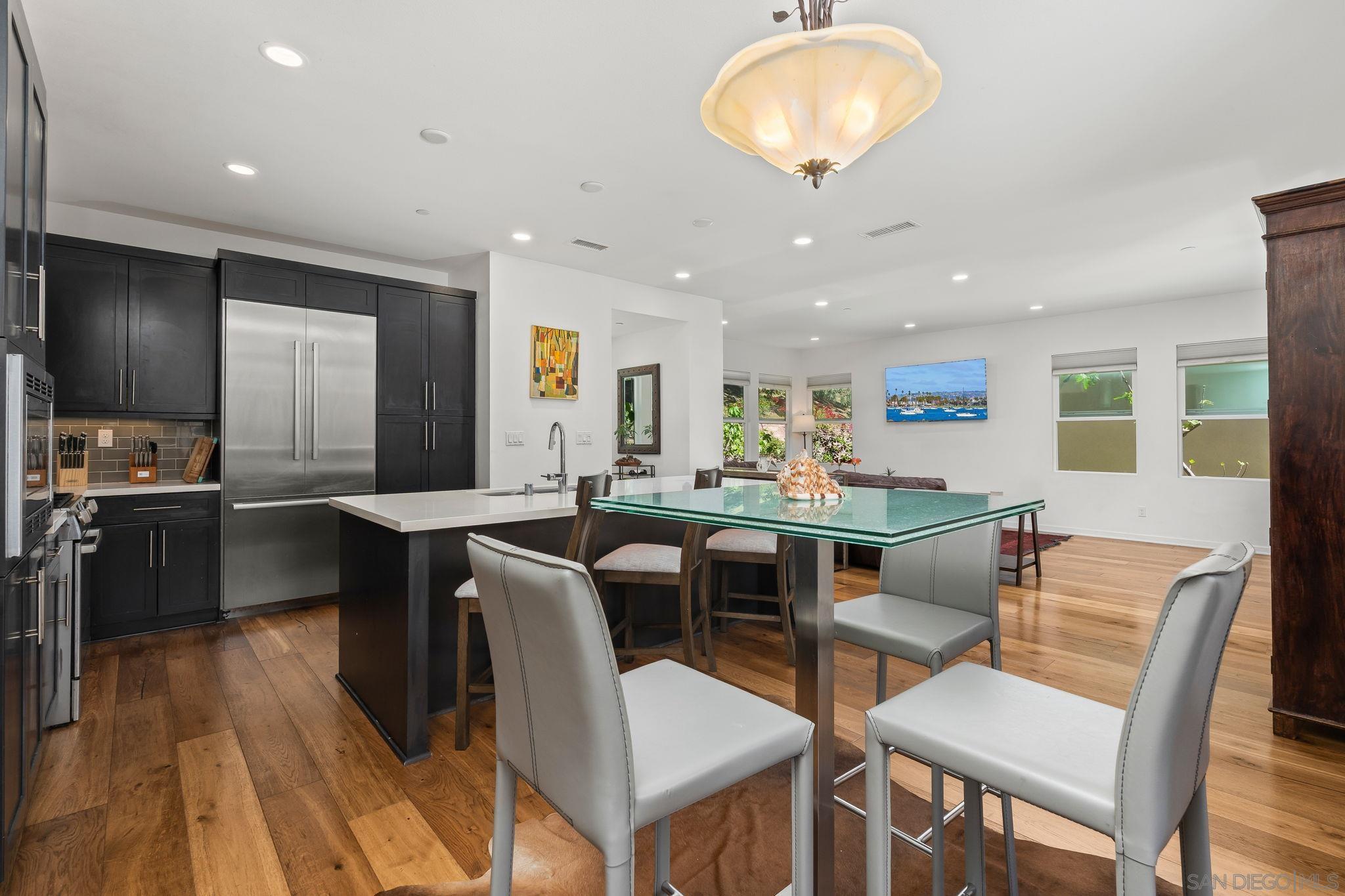 Front Image Thumbnail for SD260007309