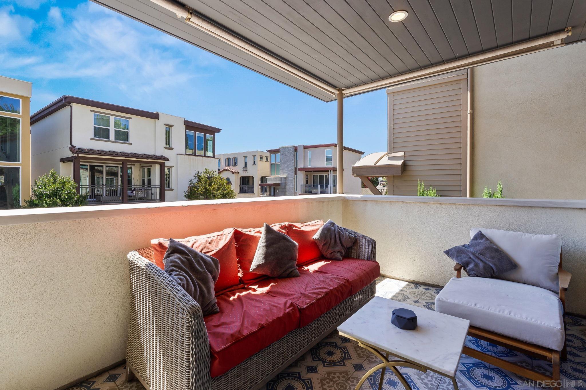 Detail Gallery Image 11 of 75 For 8336  Summit Way, San Diego,  CA 92108 - 4 Beds | 3/1 Baths