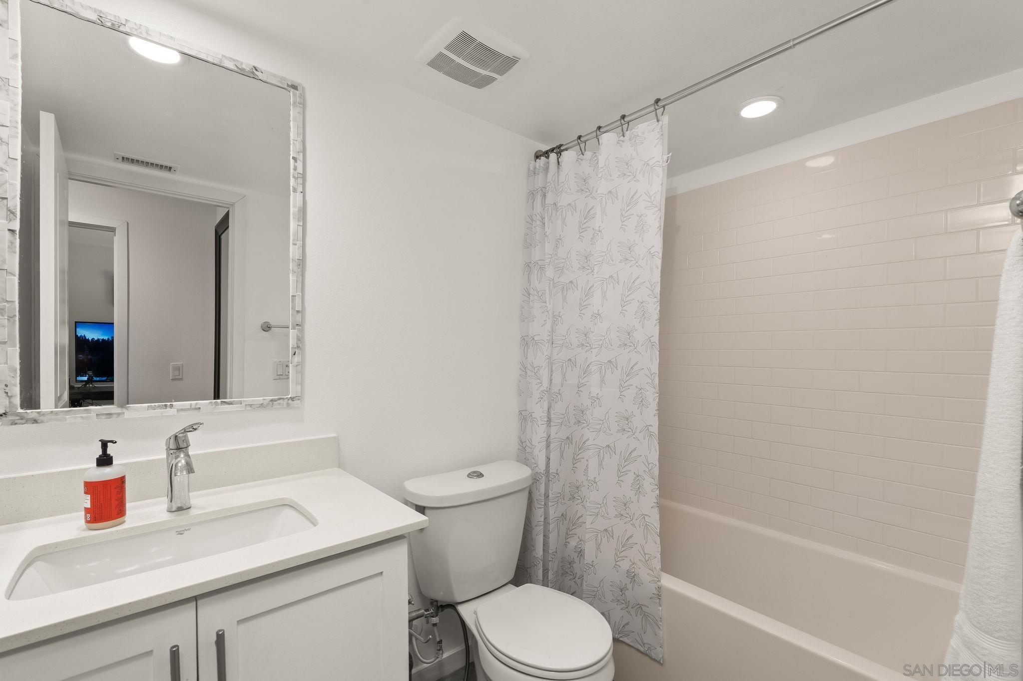 Detail Gallery Image 34 of 75 For 8336  Summit Way, San Diego,  CA 92108 - 4 Beds | 3/1 Baths