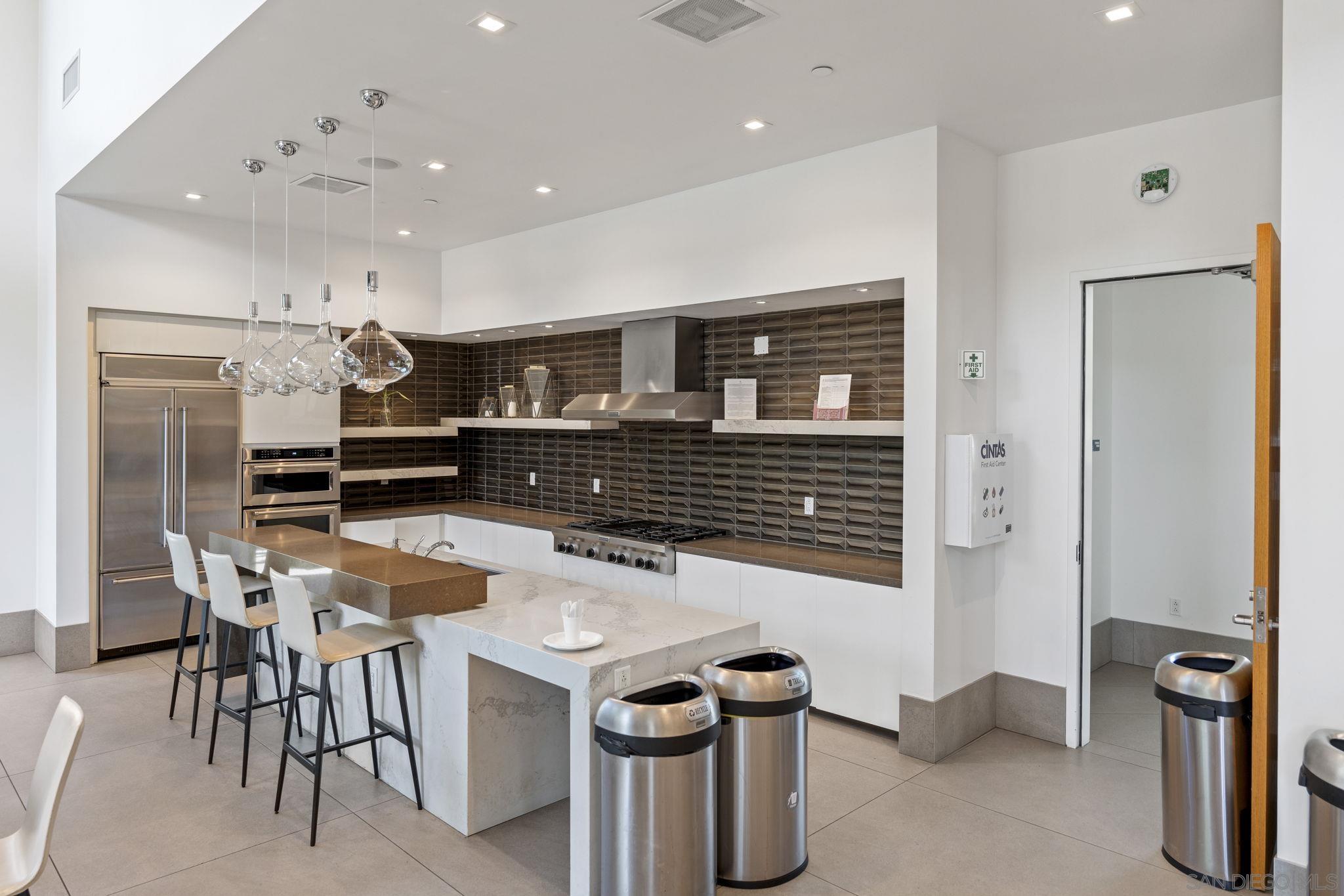 Detail Gallery Image 53 of 75 For 8336  Summit Way, San Diego,  CA 92108 - 4 Beds | 3/1 Baths