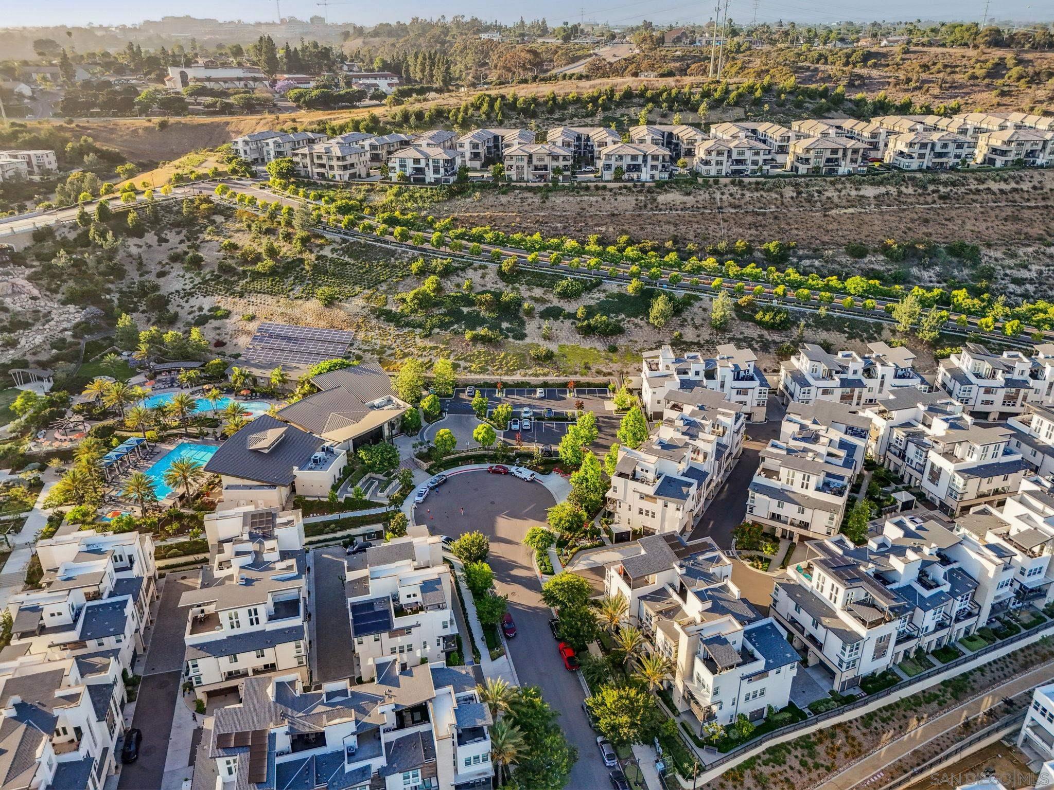 Detail Gallery Image 70 of 75 For 8336  Summit Way, San Diego,  CA 92108 - 4 Beds | 3/1 Baths