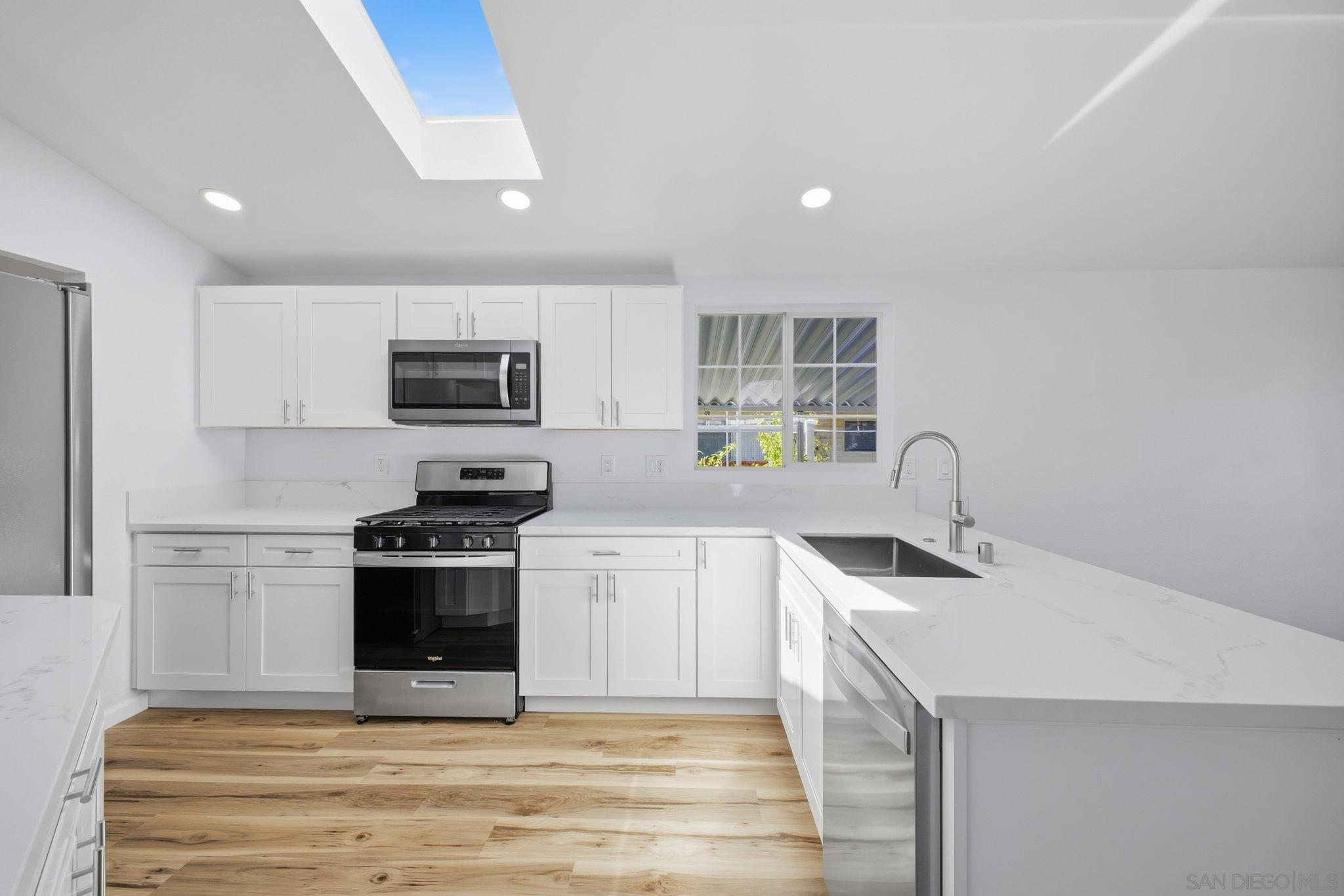 Detail Gallery Image 2 of 53 For 2550 E Valley Pkwy  #77,  Escondido,  CA 92027 - 3 Beds | 2 Baths