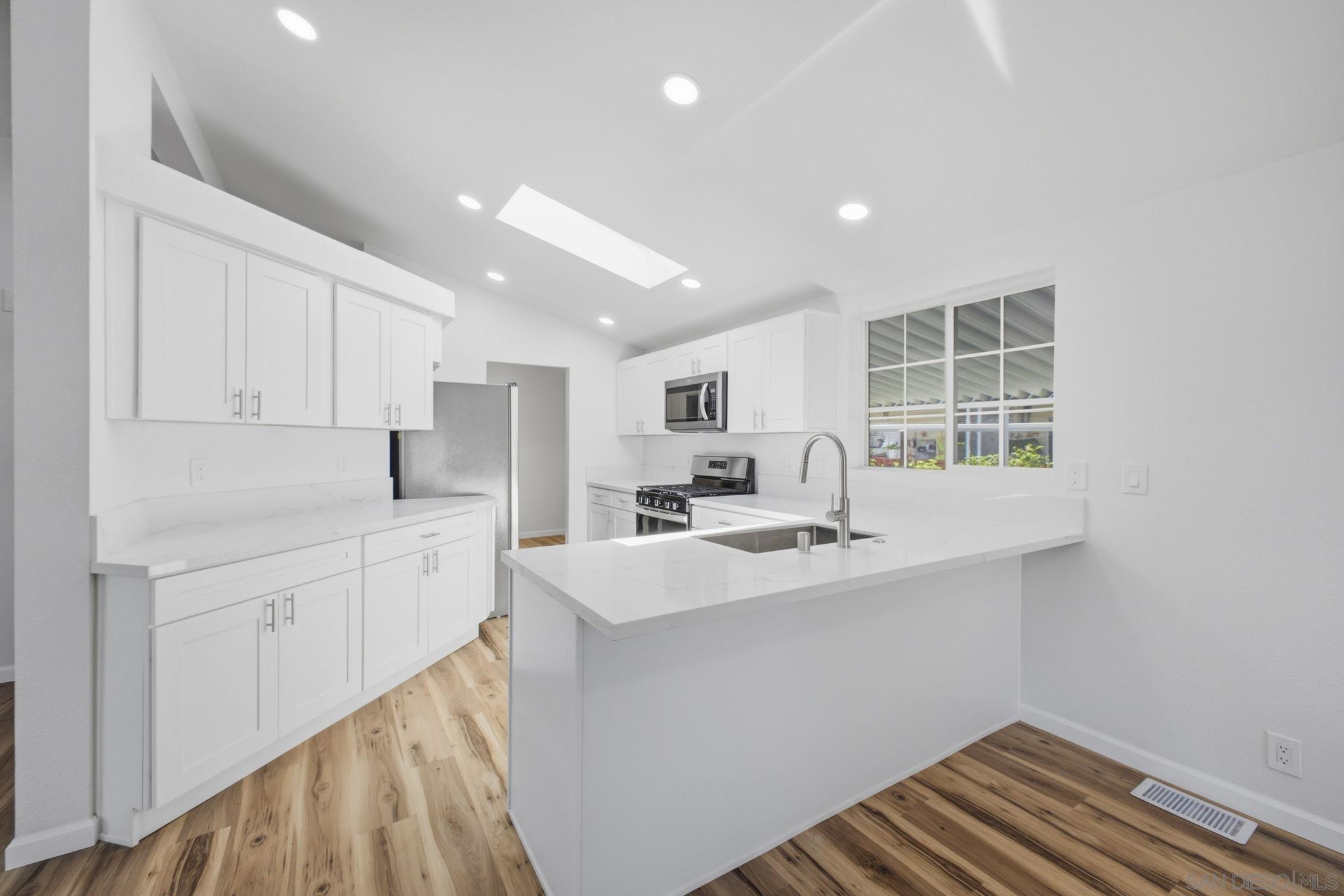 Detail Gallery Image 6 of 53 For 2550 E Valley Pkwy  #77,  Escondido,  CA 92027 - 3 Beds | 2 Baths