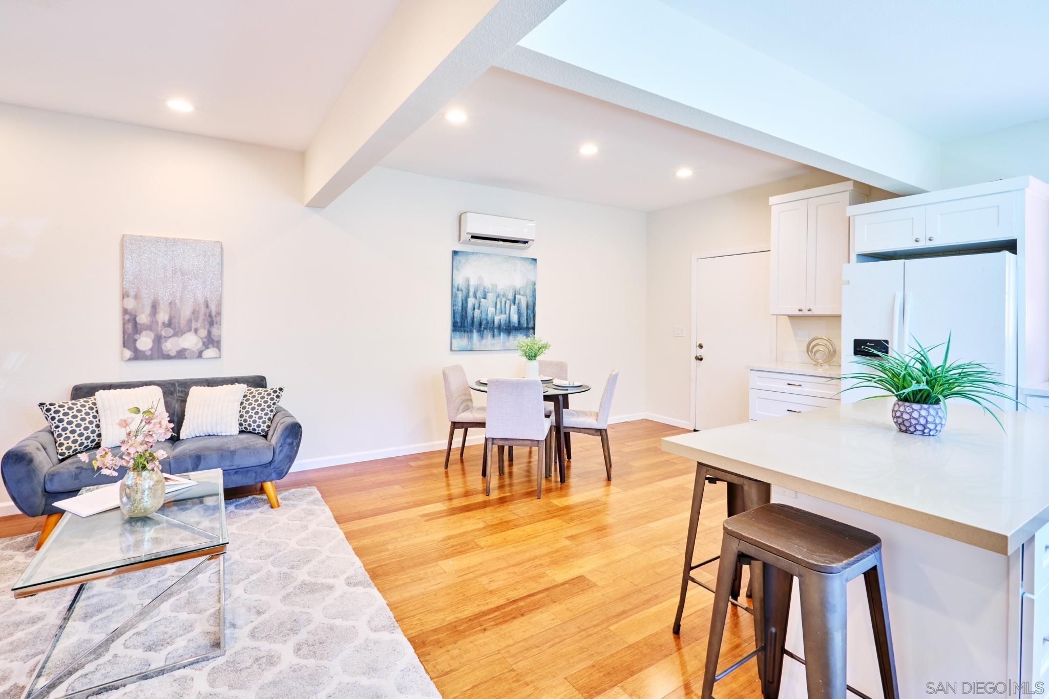 Detail Gallery Image 10 of 20 For 3043-45  Helix Street, Spring Valley,  CA 91977 - 4 Beds | 3 Baths