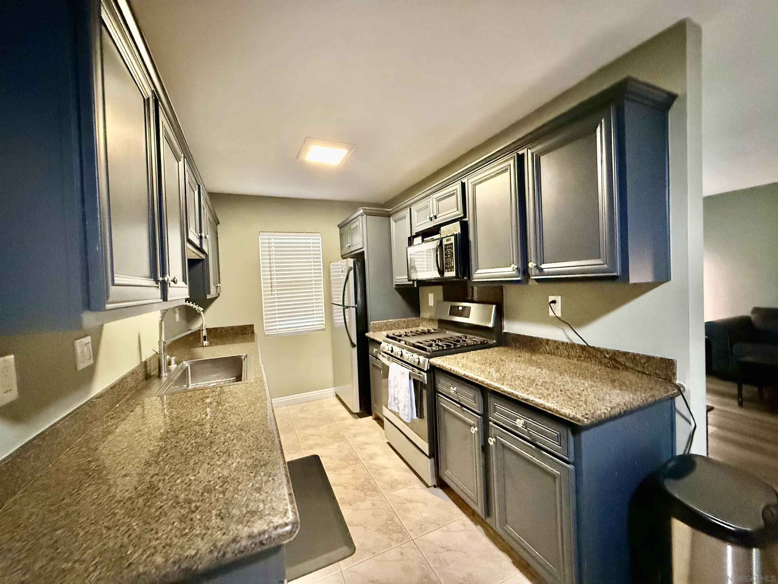 Detail Gallery Image 13 of 21 For 5511  Adelaide Ave  #21,  San Diego,  CA 92115 - 2 Beds | 1 Baths