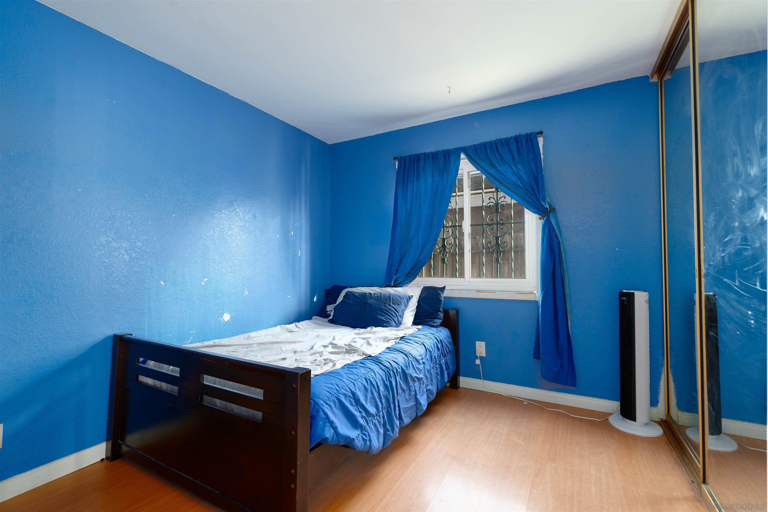 Detail Gallery Image 12 of 16 For 10448  Glenellen Avenue, San Diego,  CA 92126 - 5 Beds | 2 Baths