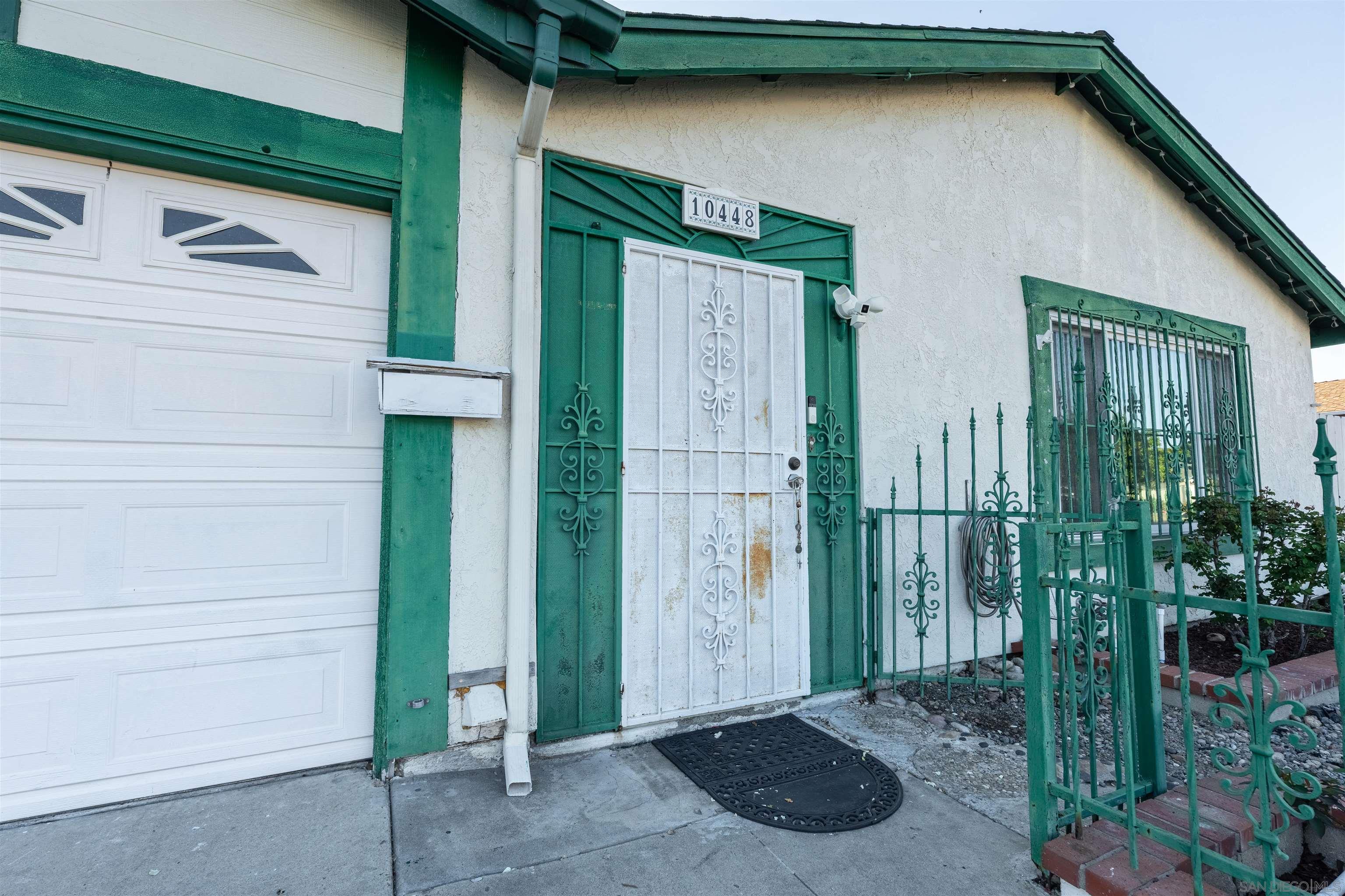 Detail Gallery Image 13 of 16 For 10448  Glenellen Avenue, San Diego,  CA 92126 - 5 Beds | 2 Baths