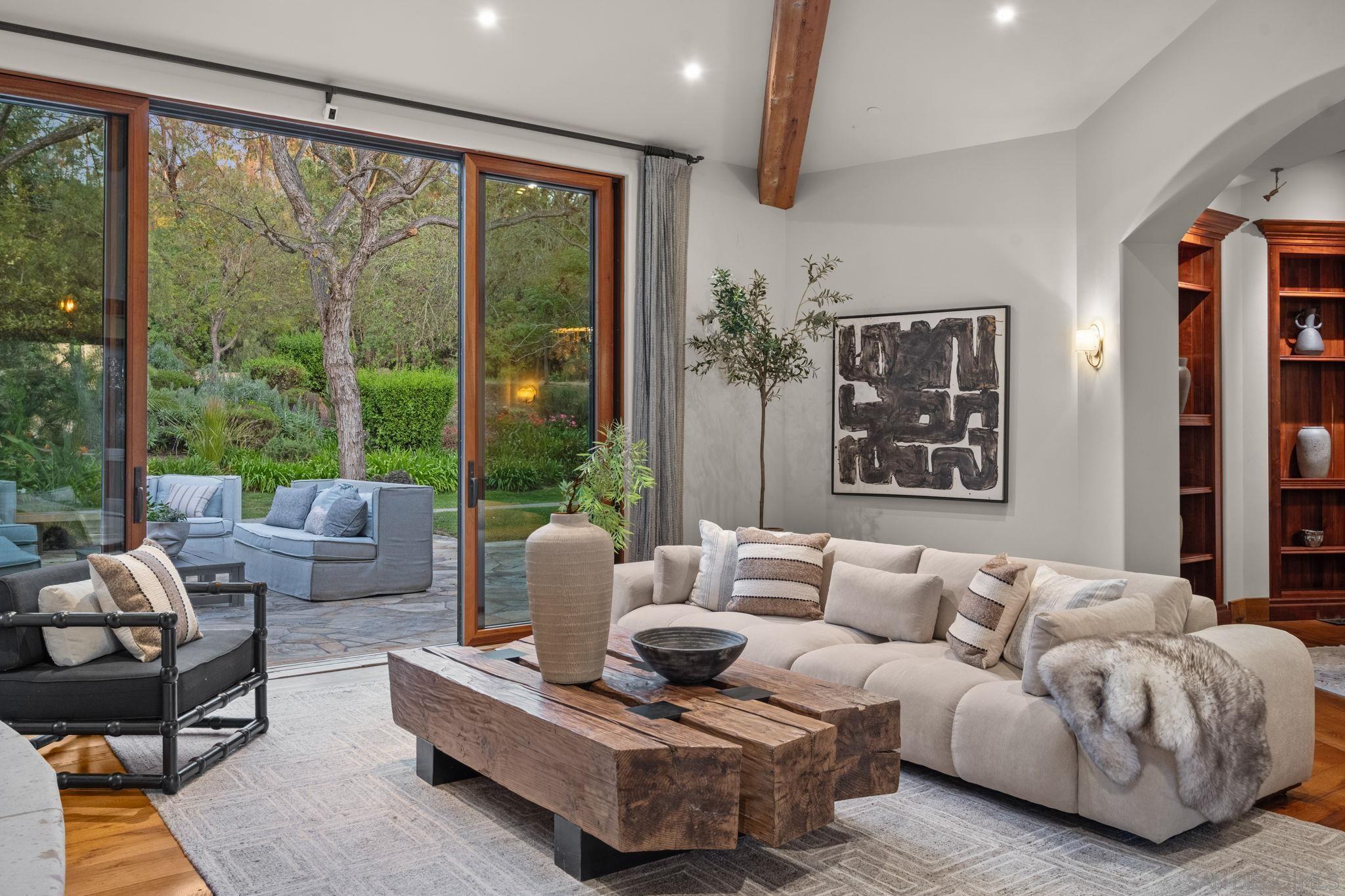 Detail Gallery Image 3 of 28 For 4505  La Noria, Rancho Santa Fe,  CA 92067 - 7 Beds | 7/1 Baths