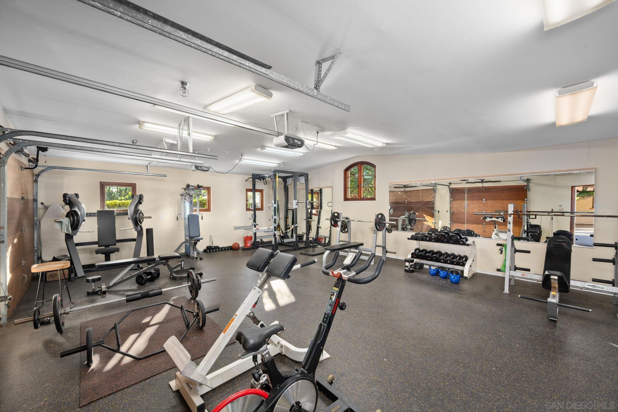 Detail Gallery Image 21 of 28 For 4505  La Noria, Rancho Santa Fe,  CA 92067 - 7 Beds | 7/1 Baths