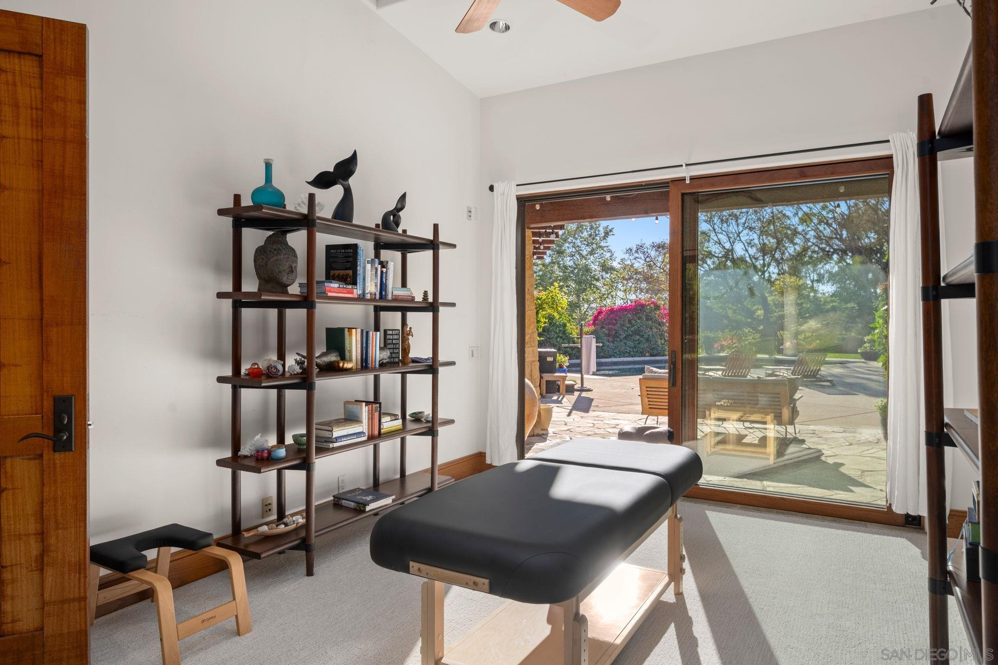 Detail Gallery Image 24 of 28 For 4505  La Noria, Rancho Santa Fe,  CA 92067 - 7 Beds | 7/1 Baths