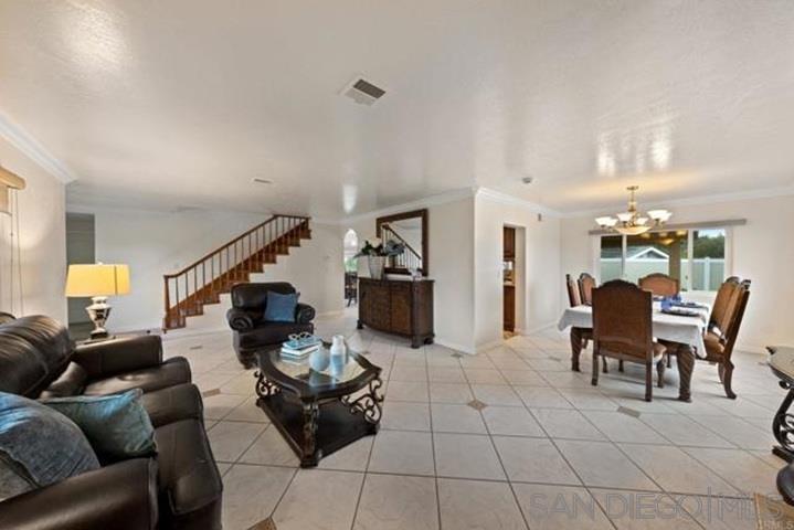 Detail Gallery Image 4 of 13 For 308  Maverick Place, Bonita,  CA 91902 - 5 Beds | 3/1 Baths