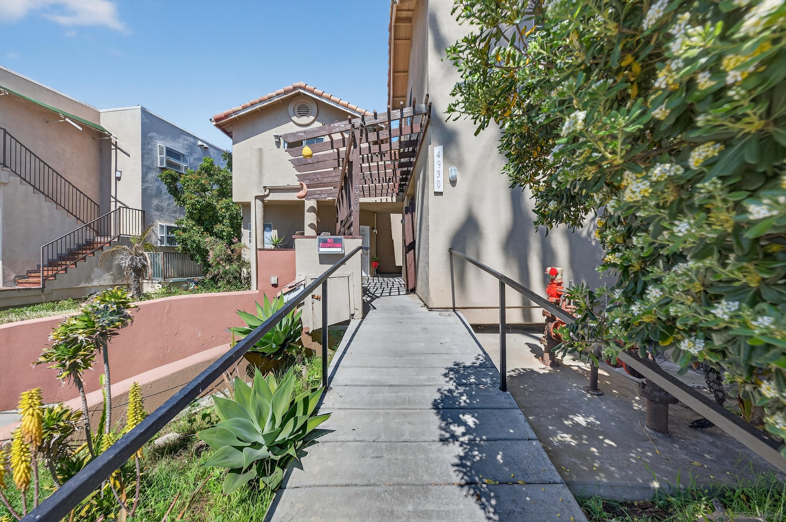 Detail Gallery Image 14 of 43 For 4930 W Point Loma Blvd, San Diego,  CA 92107 - – Beds | – Baths