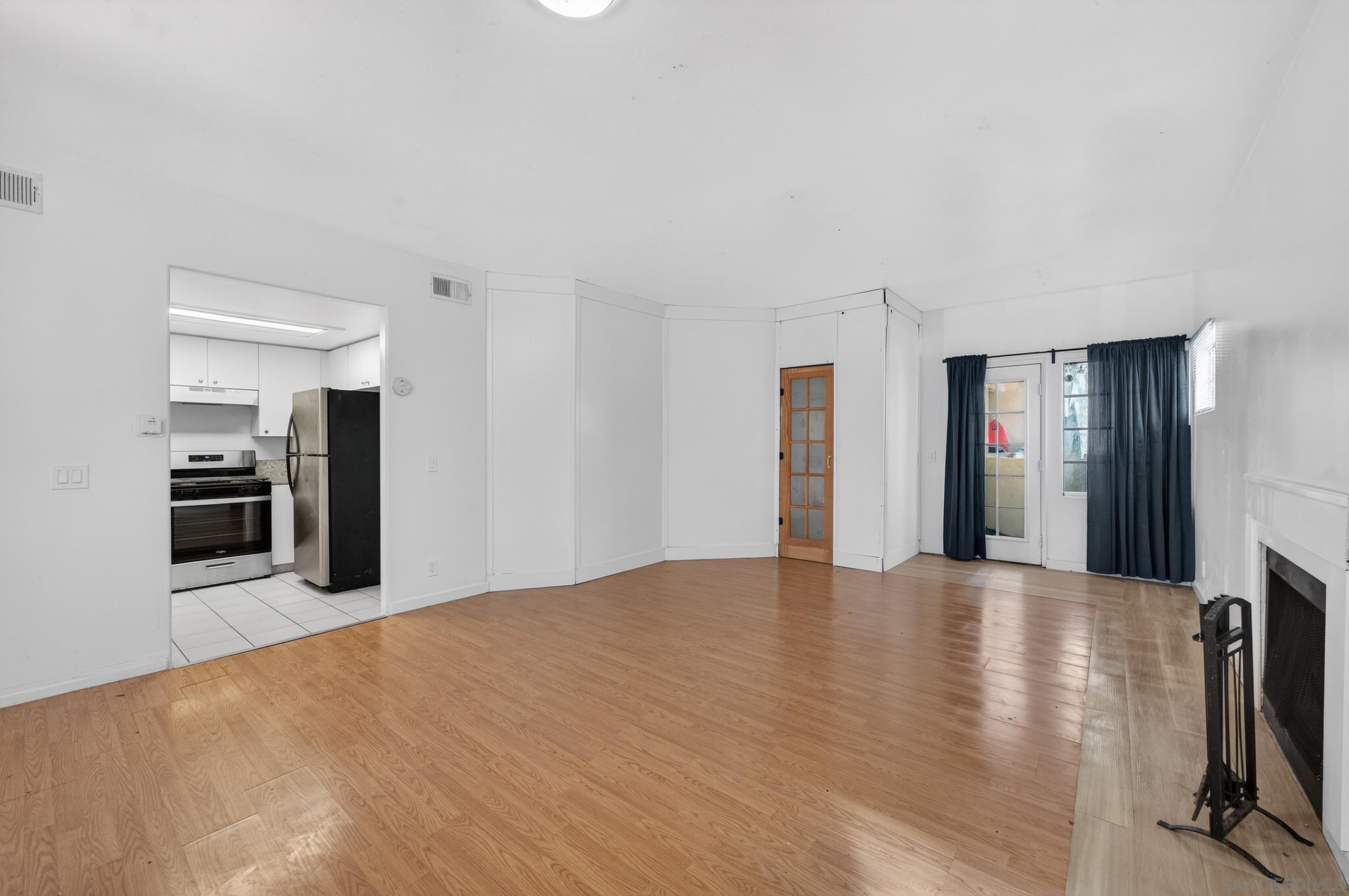 Detail Gallery Image 18 of 43 For 4930 W Point Loma Blvd, San Diego,  CA 92107 - – Beds | – Baths