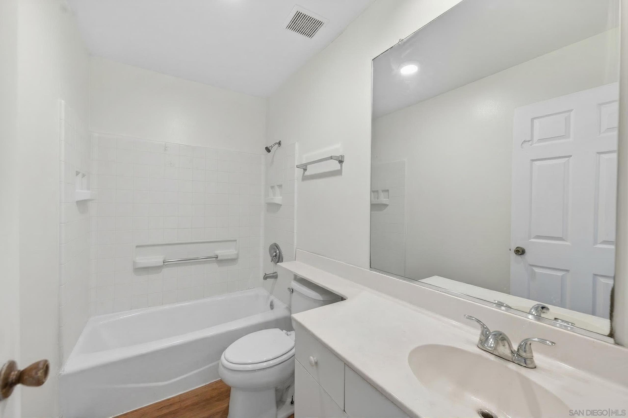 Detail Gallery Image 33 of 43 For 4930 W Point Loma Blvd, San Diego,  CA 92107 - – Beds | – Baths