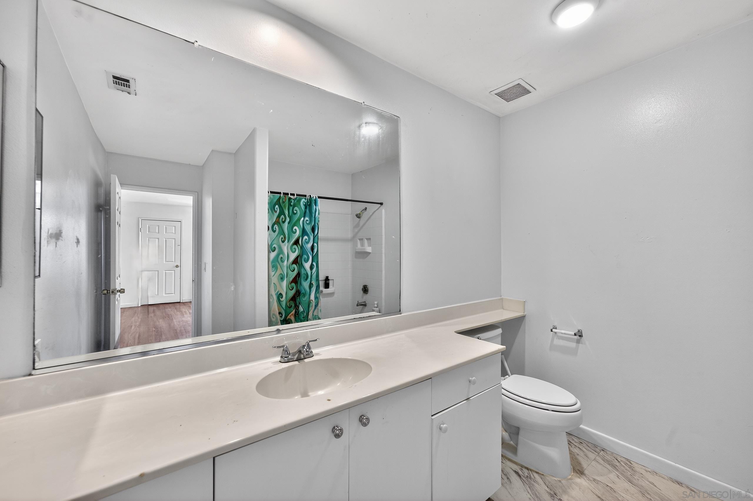 Detail Gallery Image 37 of 43 For 4930 W Point Loma Blvd, San Diego,  CA 92107 - – Beds | – Baths