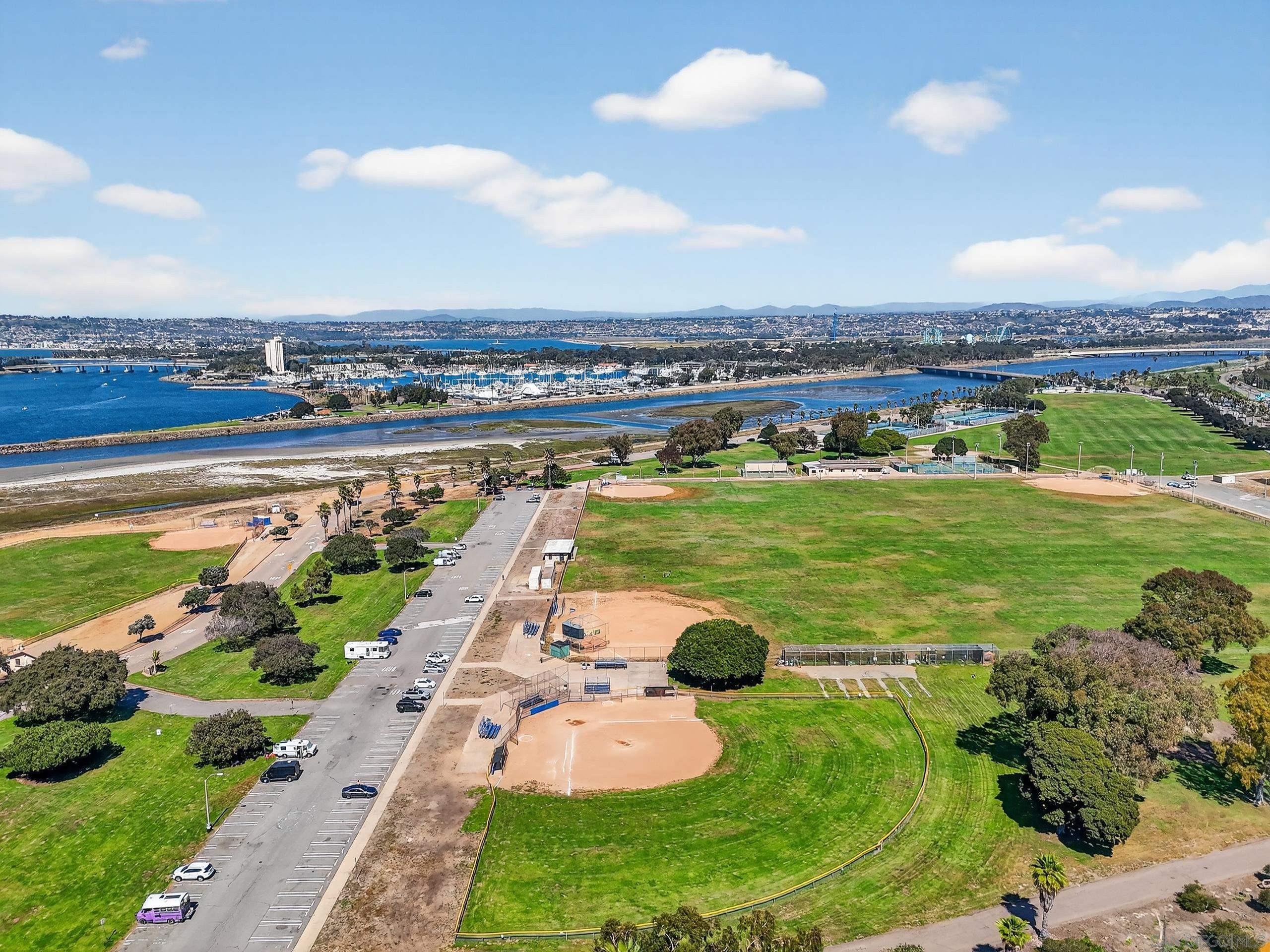 Detail Gallery Image 8 of 43 For 4930 W Point Loma Blvd, San Diego,  CA 92107 - – Beds | – Baths