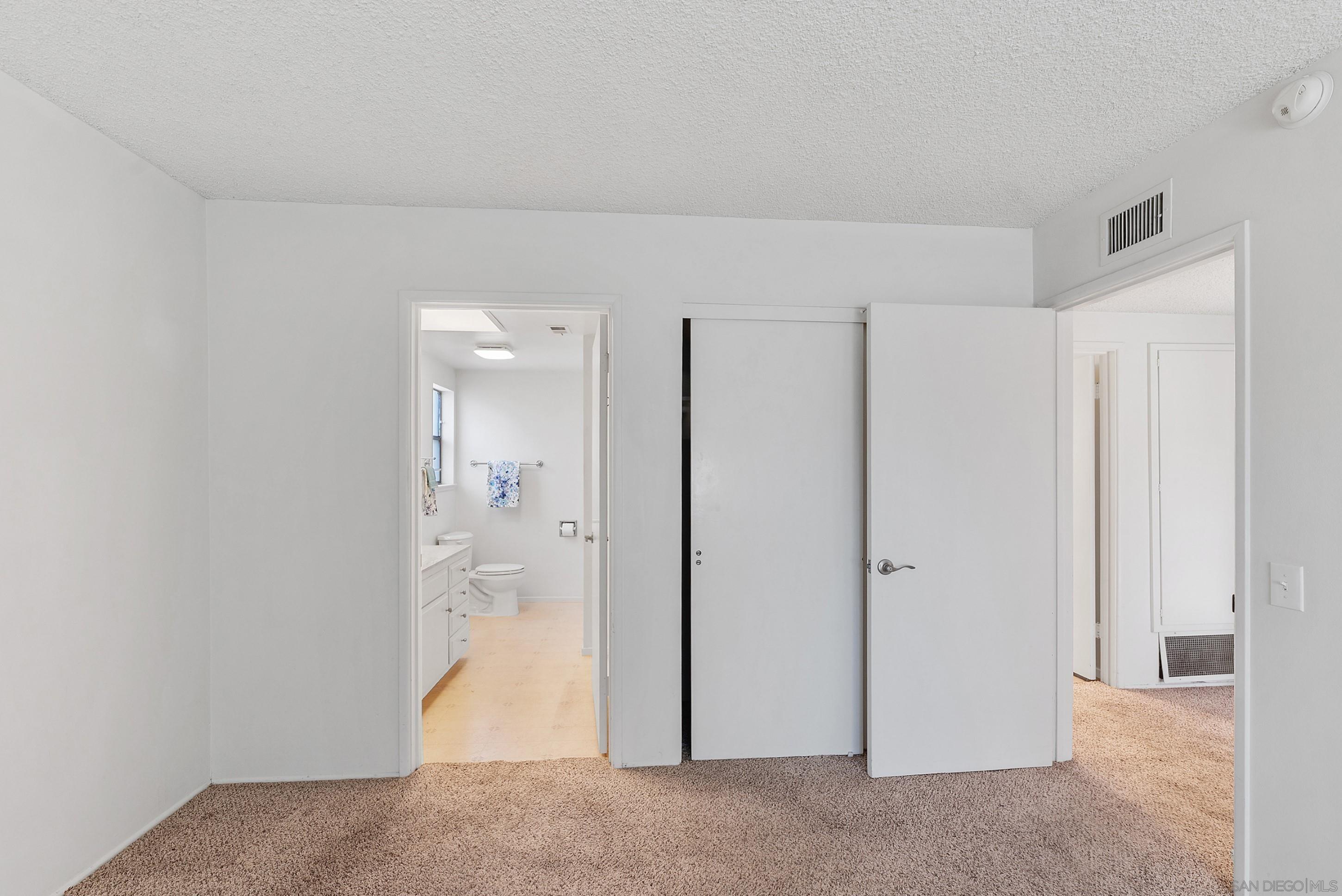 Detail Gallery Image 14 of 37 For 12453  Rios Rd, San Diego,  CA 92128 - 2 Beds | 2 Baths