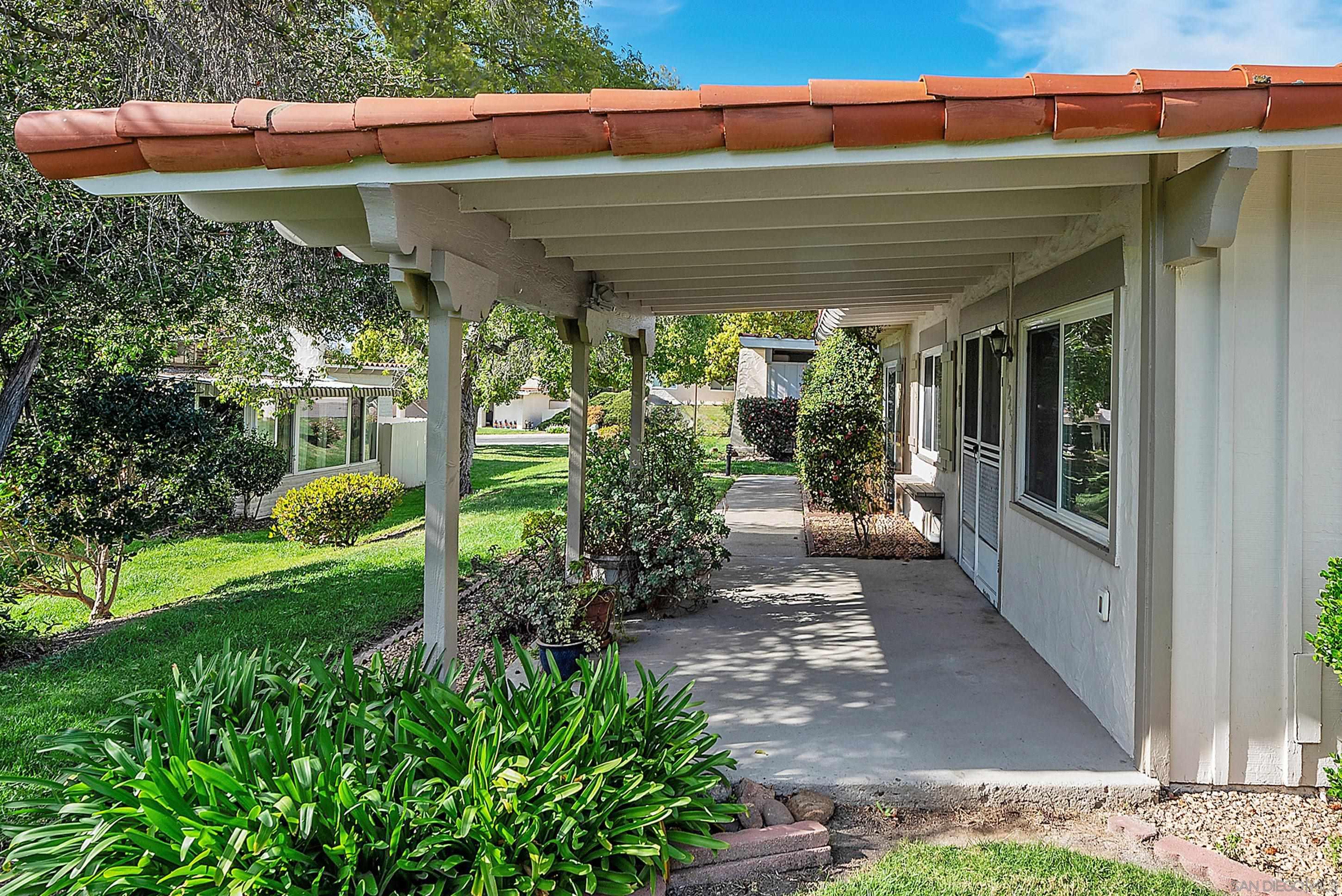 Detail Gallery Image 21 of 37 For 12453  Rios Rd, San Diego,  CA 92128 - 2 Beds | 2 Baths