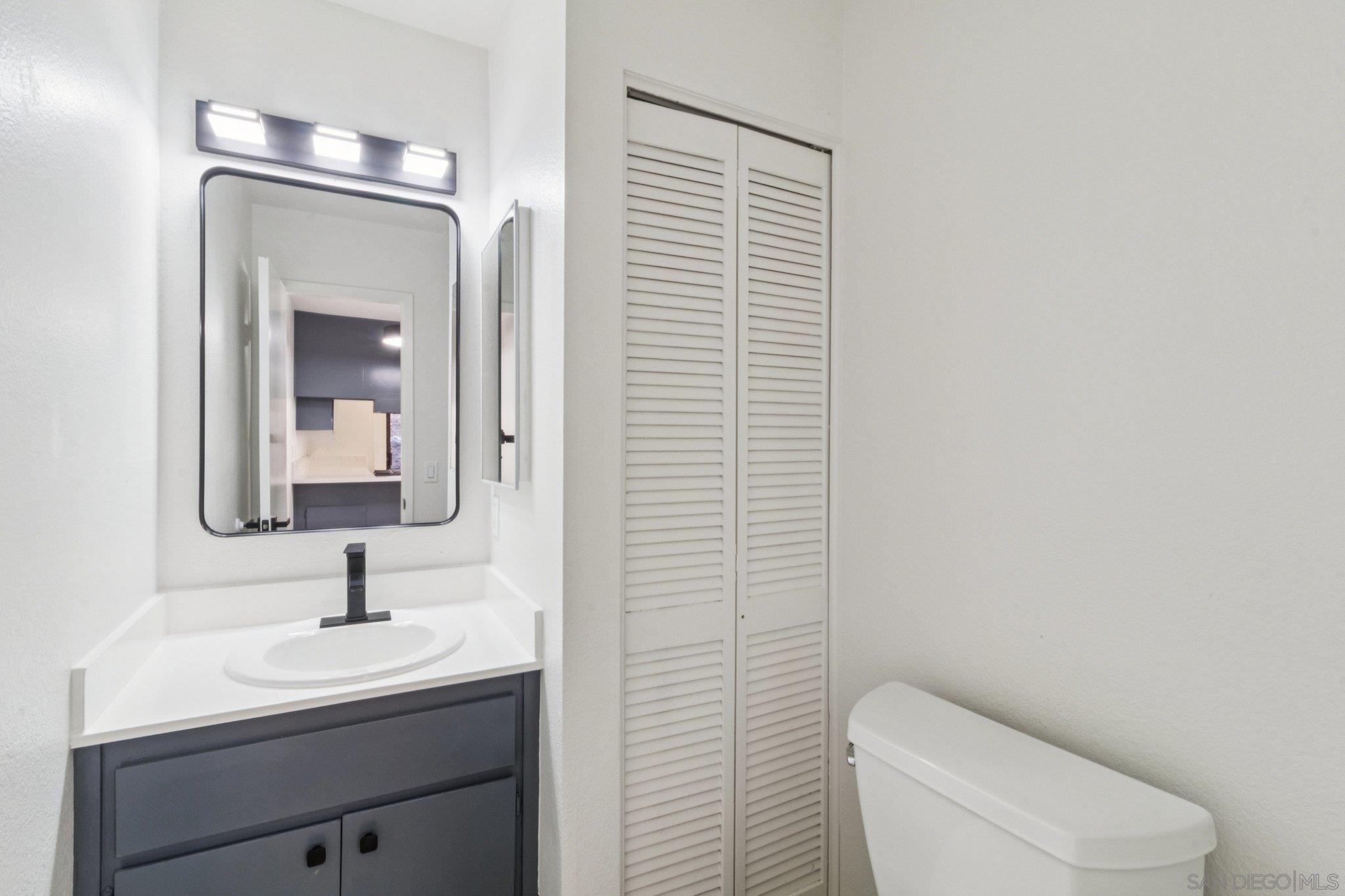 Detail Gallery Image 17 of 30 For 1225 N Broadway  #29,  Escondido,  CA 92026 - 3 Beds | 2/1 Baths