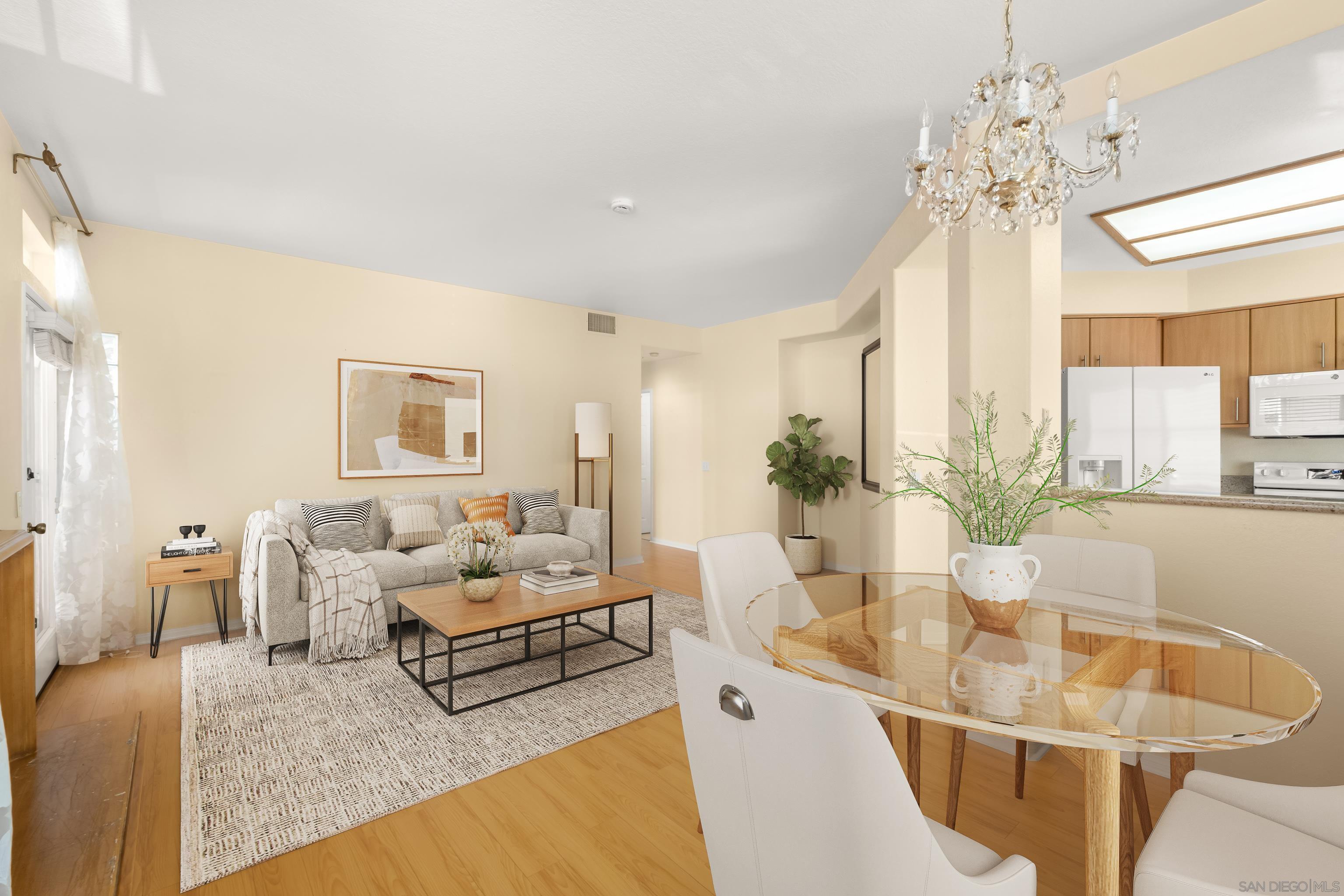 Detail Gallery Image 13 of 24 For 7275  Calabria Court  #70,  San Diego,  CA 92122 - 2 Beds | 2 Baths