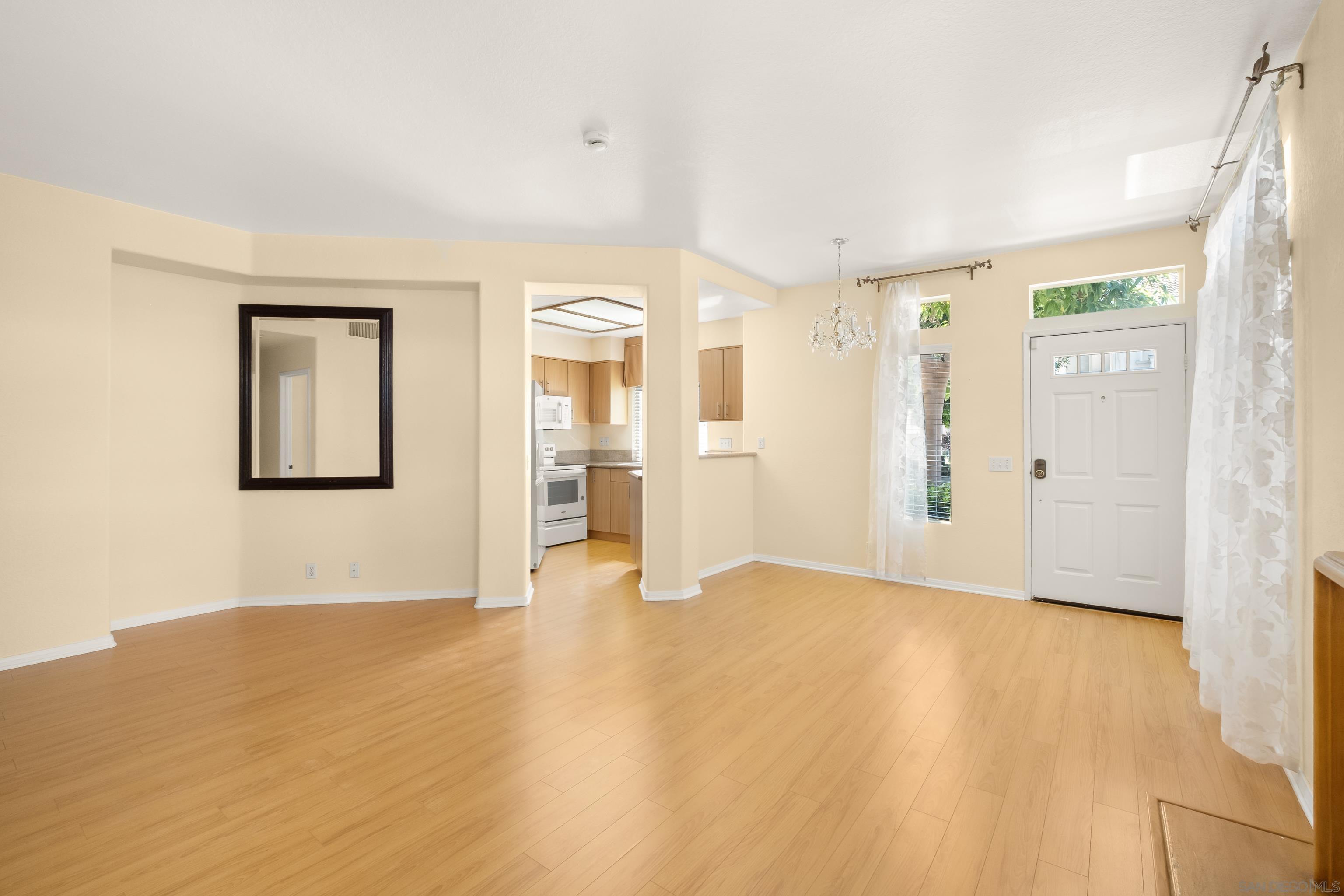 Detail Gallery Image 15 of 24 For 7275  Calabria Court  #70,  San Diego,  CA 92122 - 2 Beds | 2 Baths