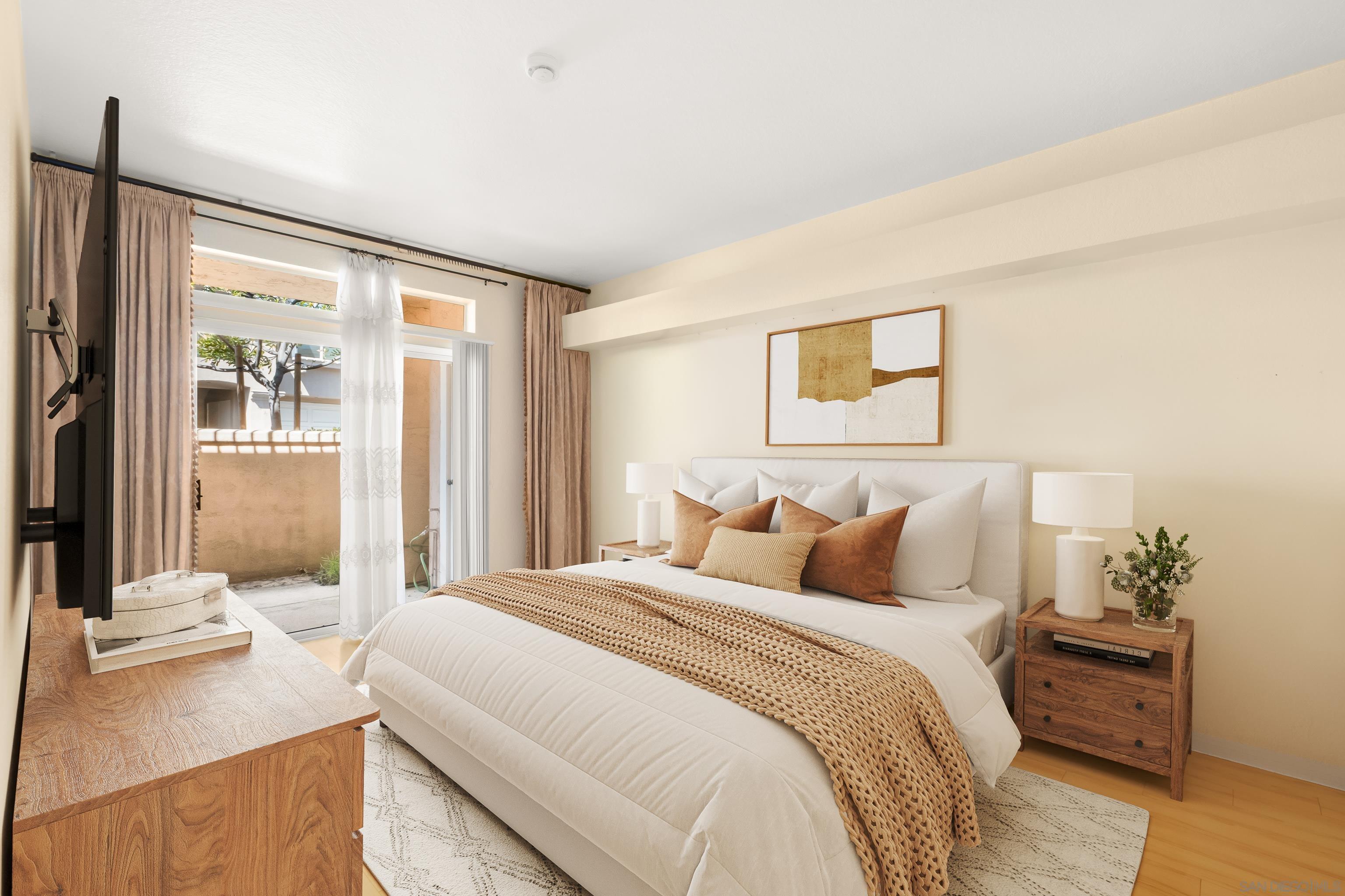 Detail Gallery Image 20 of 24 For 7275  Calabria Court  #70,  San Diego,  CA 92122 - 2 Beds | 2 Baths