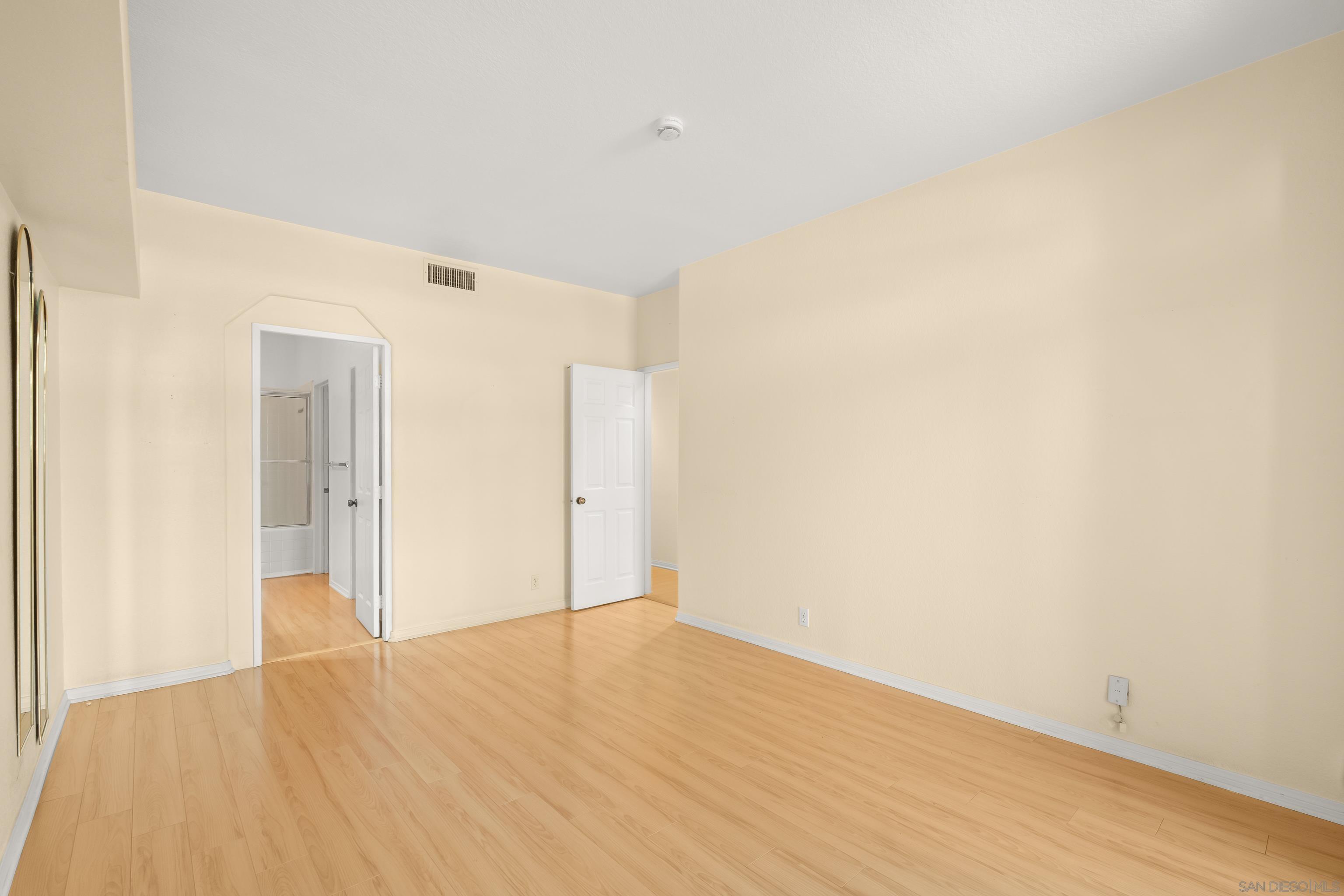 Detail Gallery Image 22 of 25 For 7275  Calabria Court  #70,  San Diego,  CA 92122 - 2 Beds | 2 Baths