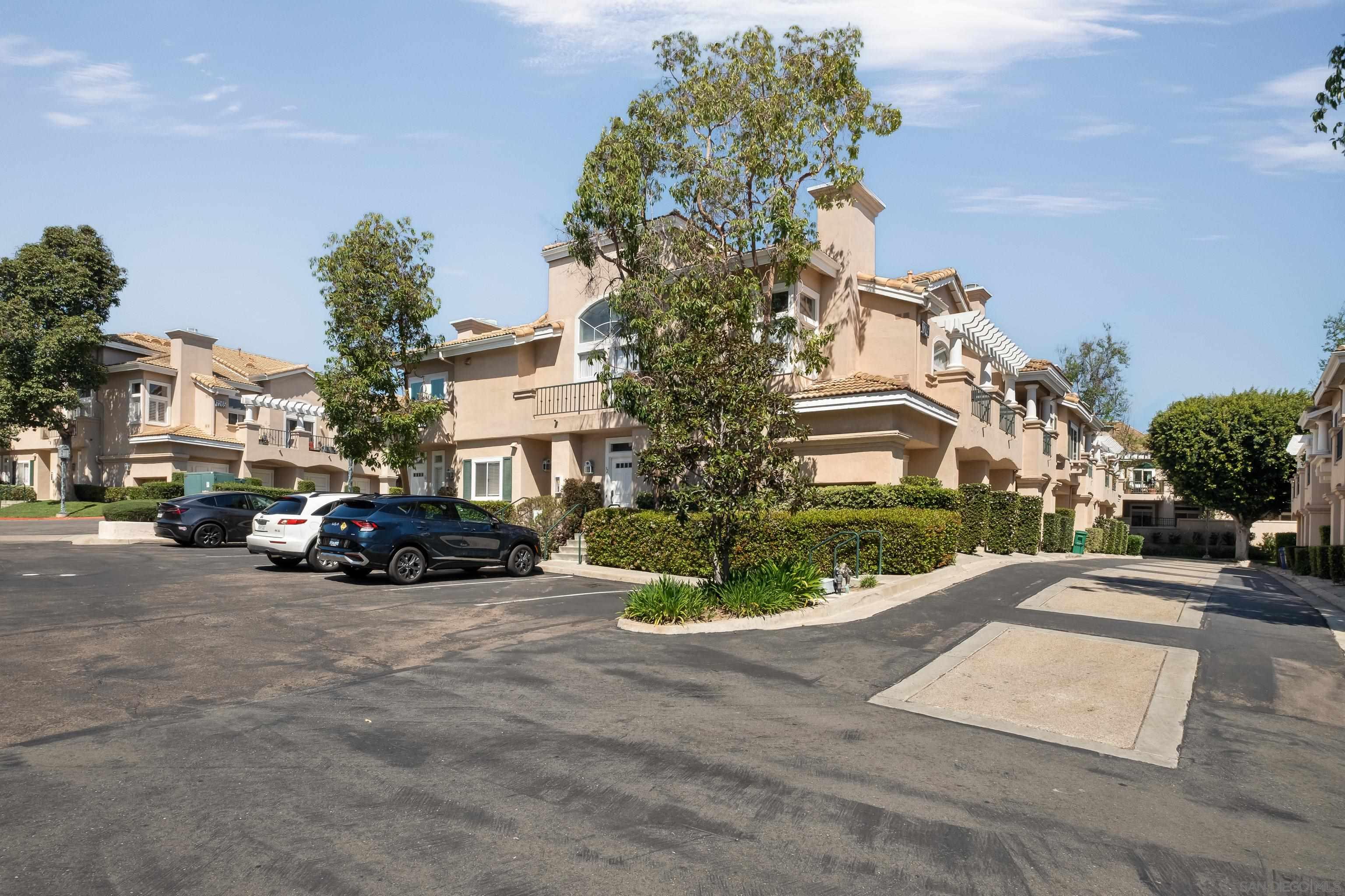 Detail Gallery Image 8 of 24 For 7275  Calabria Court  #70,  San Diego,  CA 92122 - 2 Beds | 2 Baths