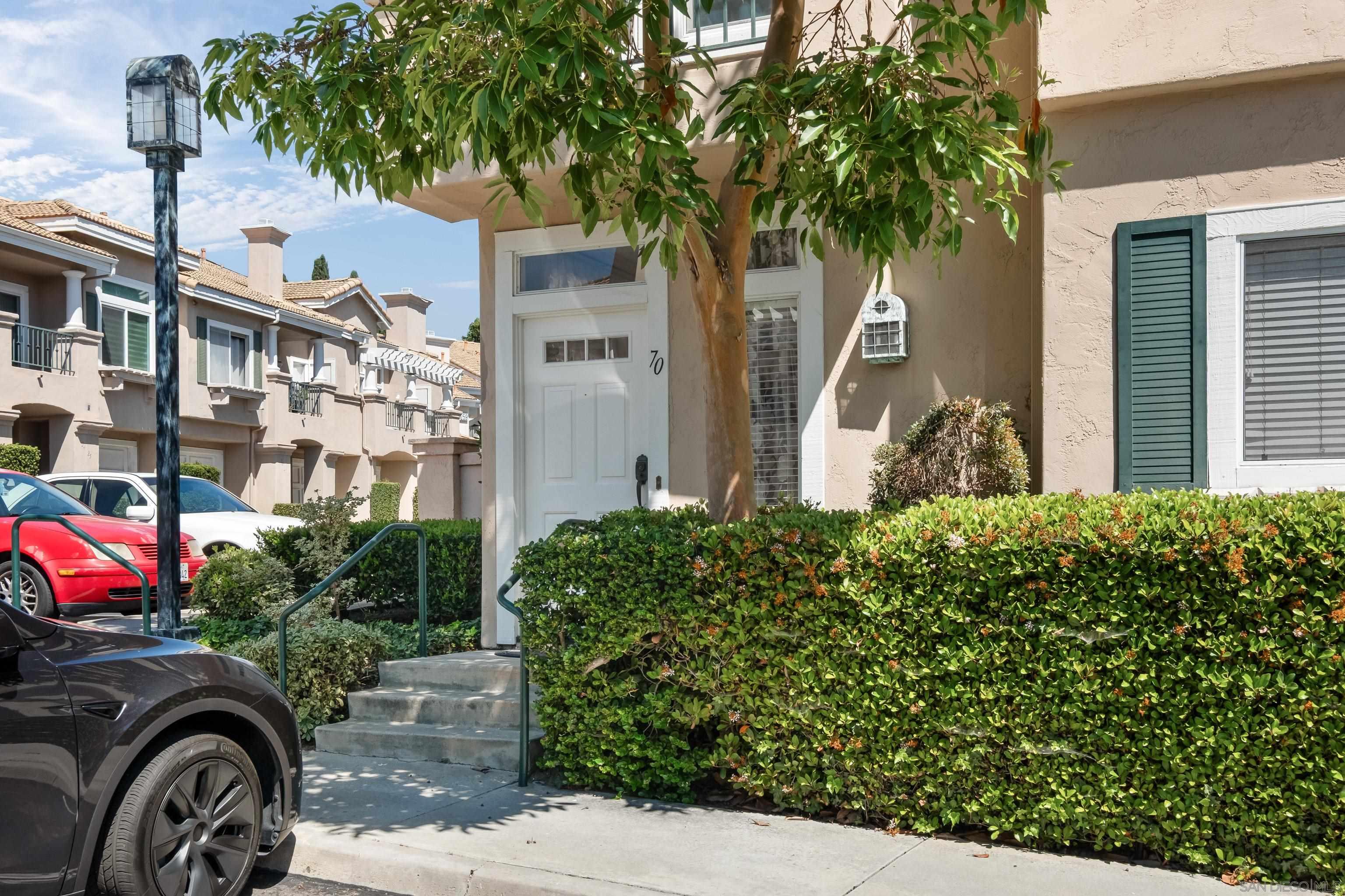 Detail Gallery Image 9 of 24 For 7275  Calabria Court  #70,  San Diego,  CA 92122 - 2 Beds | 2 Baths