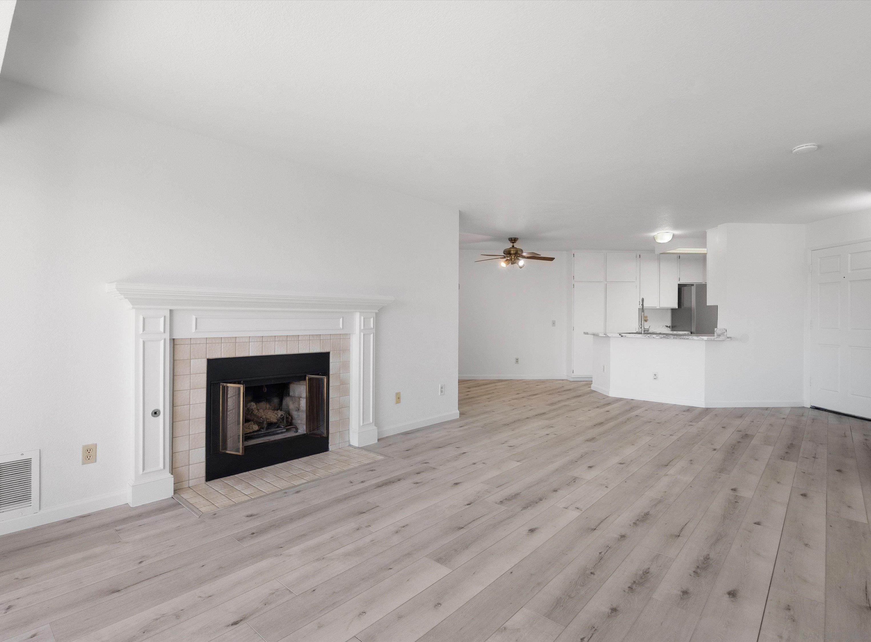 Detail Gallery Image 2 of 39 For 7087  Camino Degrazia  141, San Diego,  CA 92111 - 3 Beds | 2 Baths