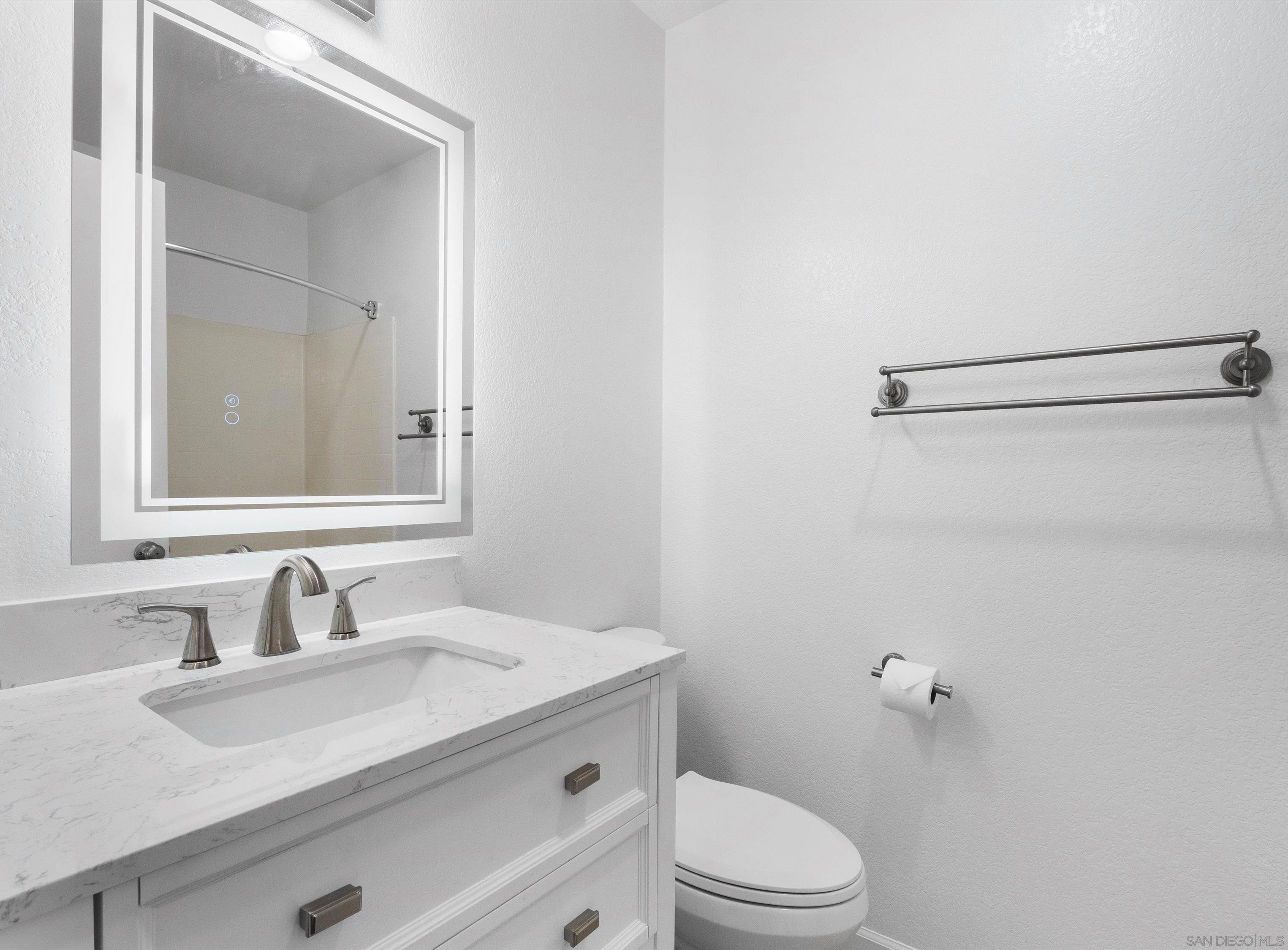 Detail Gallery Image 22 of 39 For 7087  Camino Degrazia  141, San Diego,  CA 92111 - 3 Beds | 2 Baths