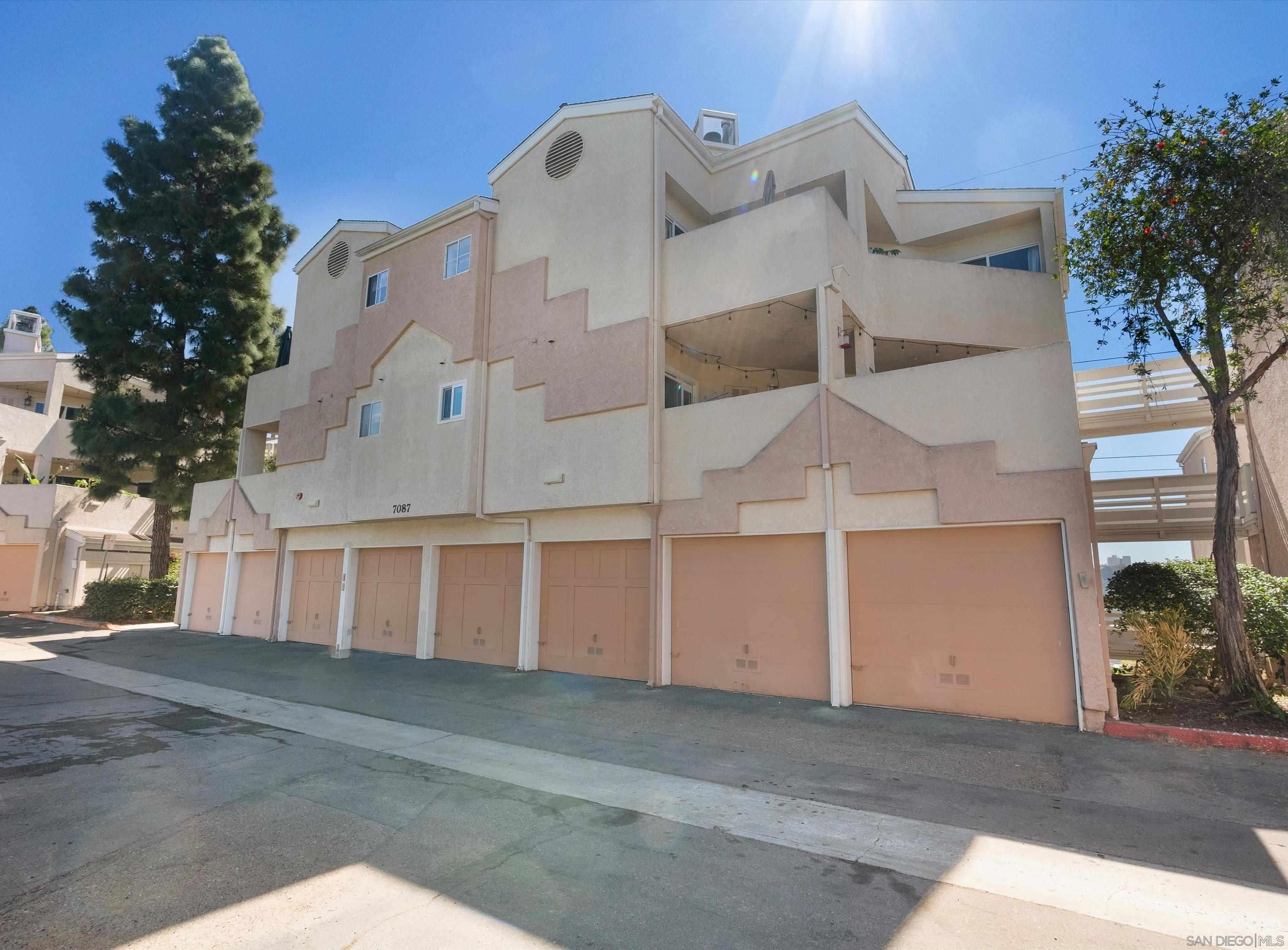 Detail Gallery Image 34 of 39 For 7087  Camino Degrazia  141, San Diego,  CA 92111 - 3 Beds | 2 Baths